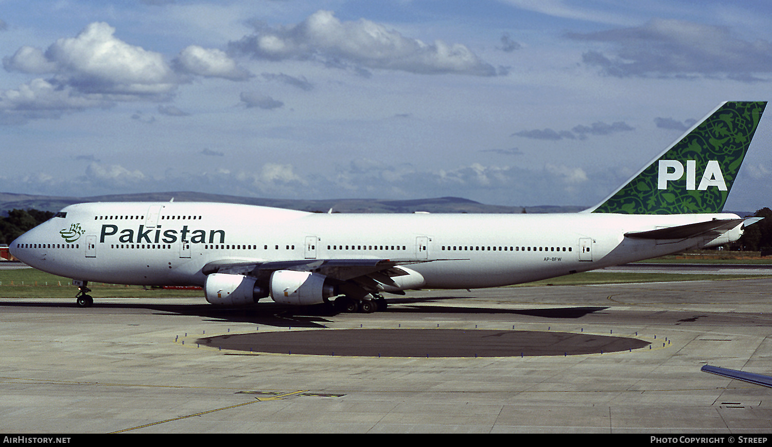 Aircraft Photo of AP-BFW | Boeing 747-367 | Pakistan International Airlines - PIA | AirHistory.net #267496