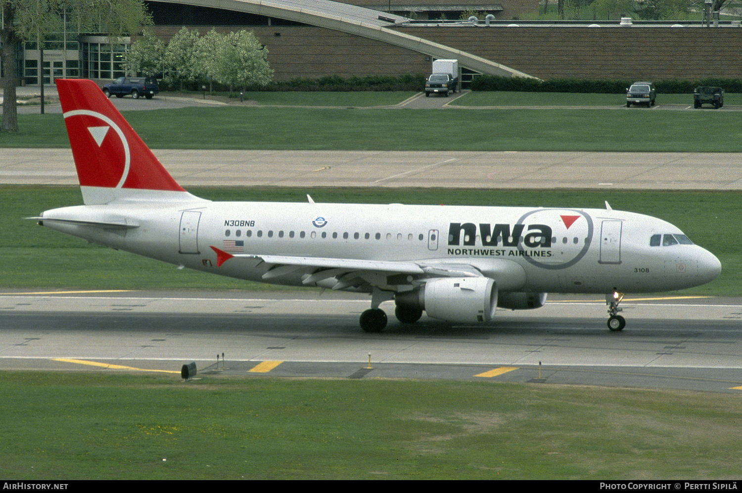 Aircraft Photo of N308NB | Airbus A319-114 | Northwest Airlines | AirHistory.net #267498