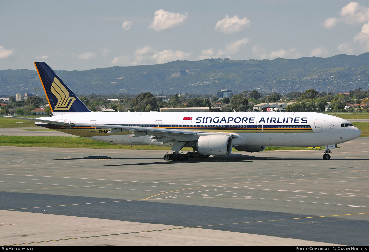 Aircraft Photo of 9V-SRN | Boeing 777-212/ER | Singapore Airlines | AirHistory.net #267518