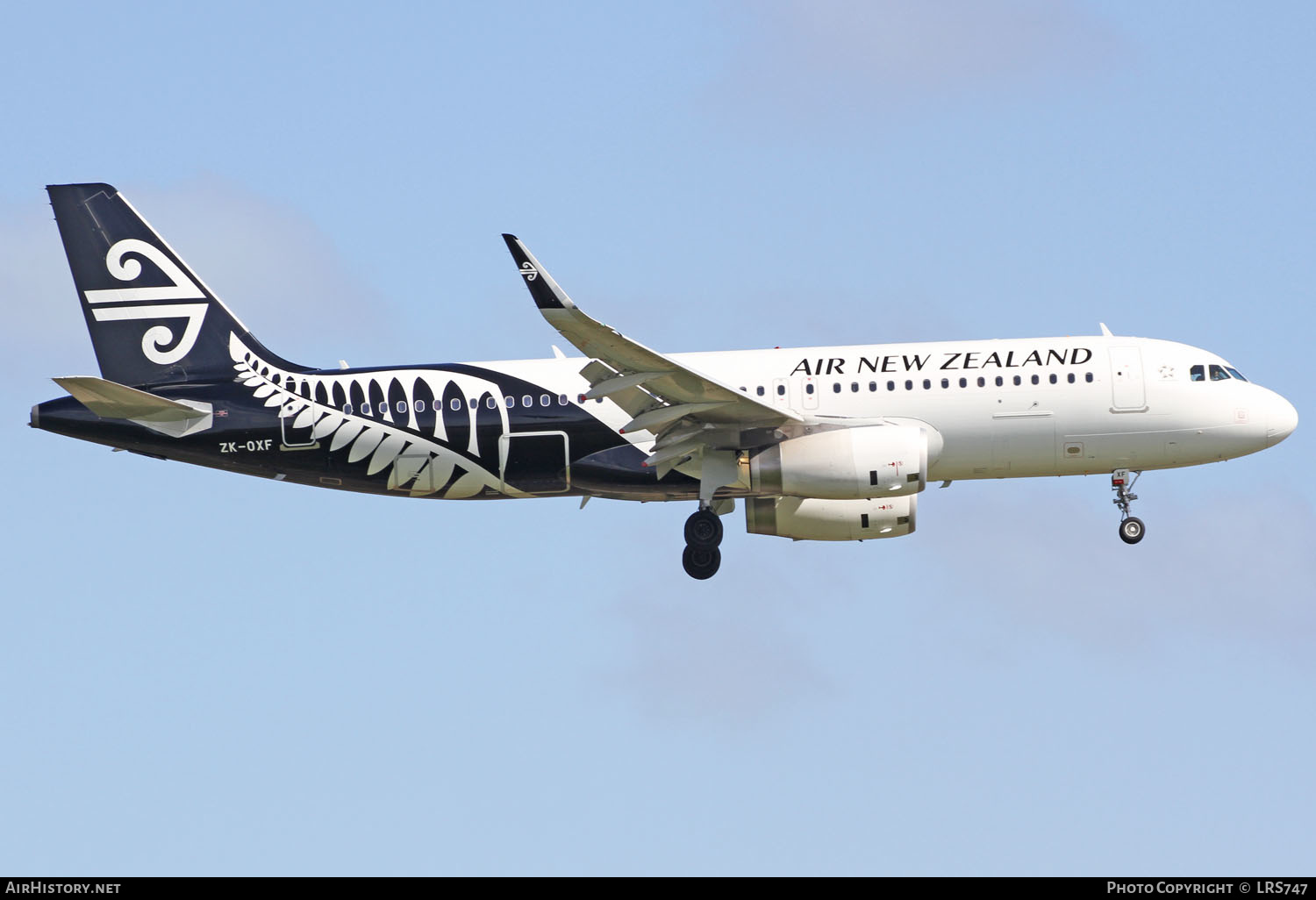Aircraft Photo of ZK-OXF | Airbus A320-232 | Air New Zealand | AirHistory.net #267715
