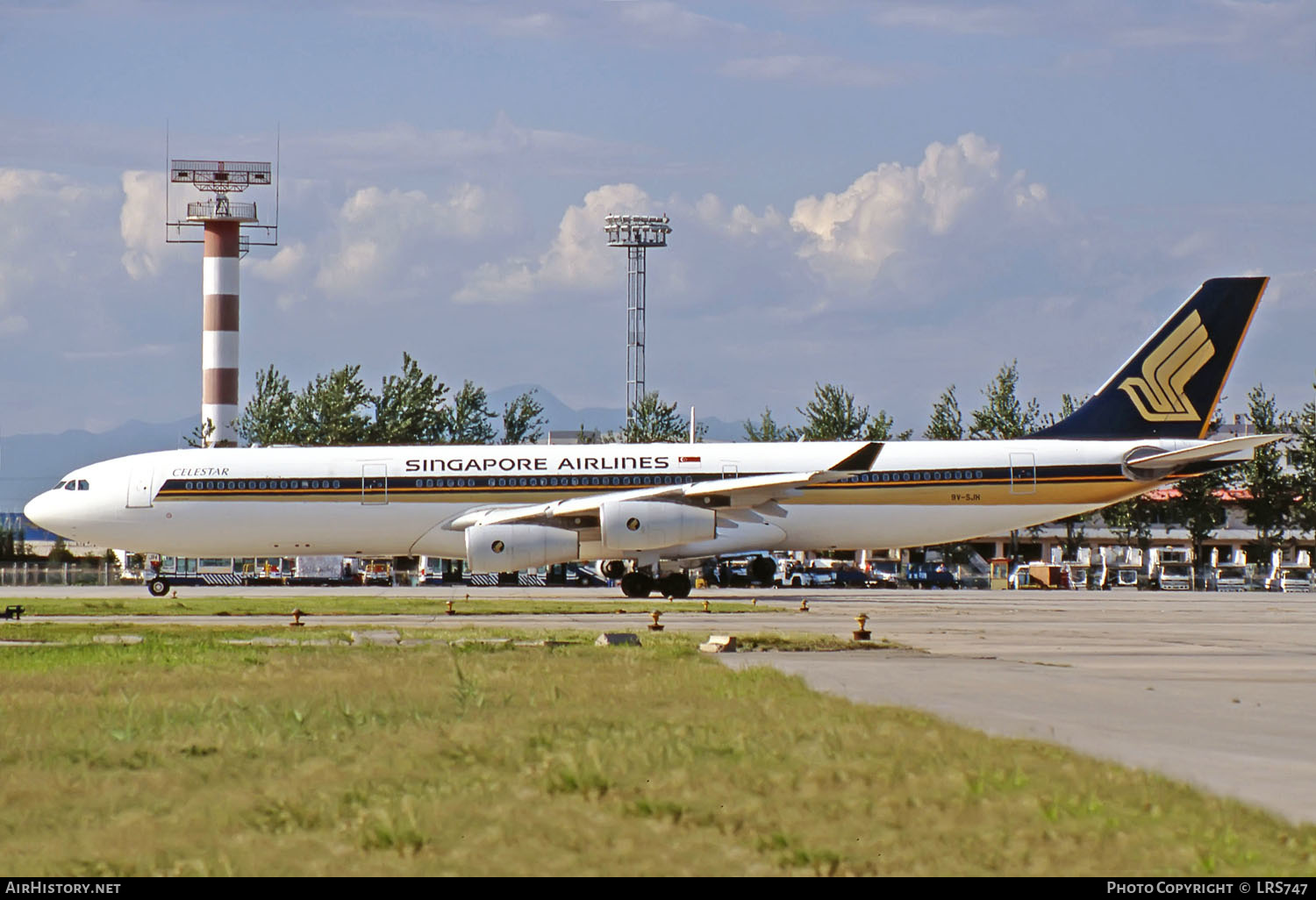 Aircraft Photo of 9V-SJH | Airbus A340-313X | Singapore Airlines | AirHistory.net #267722