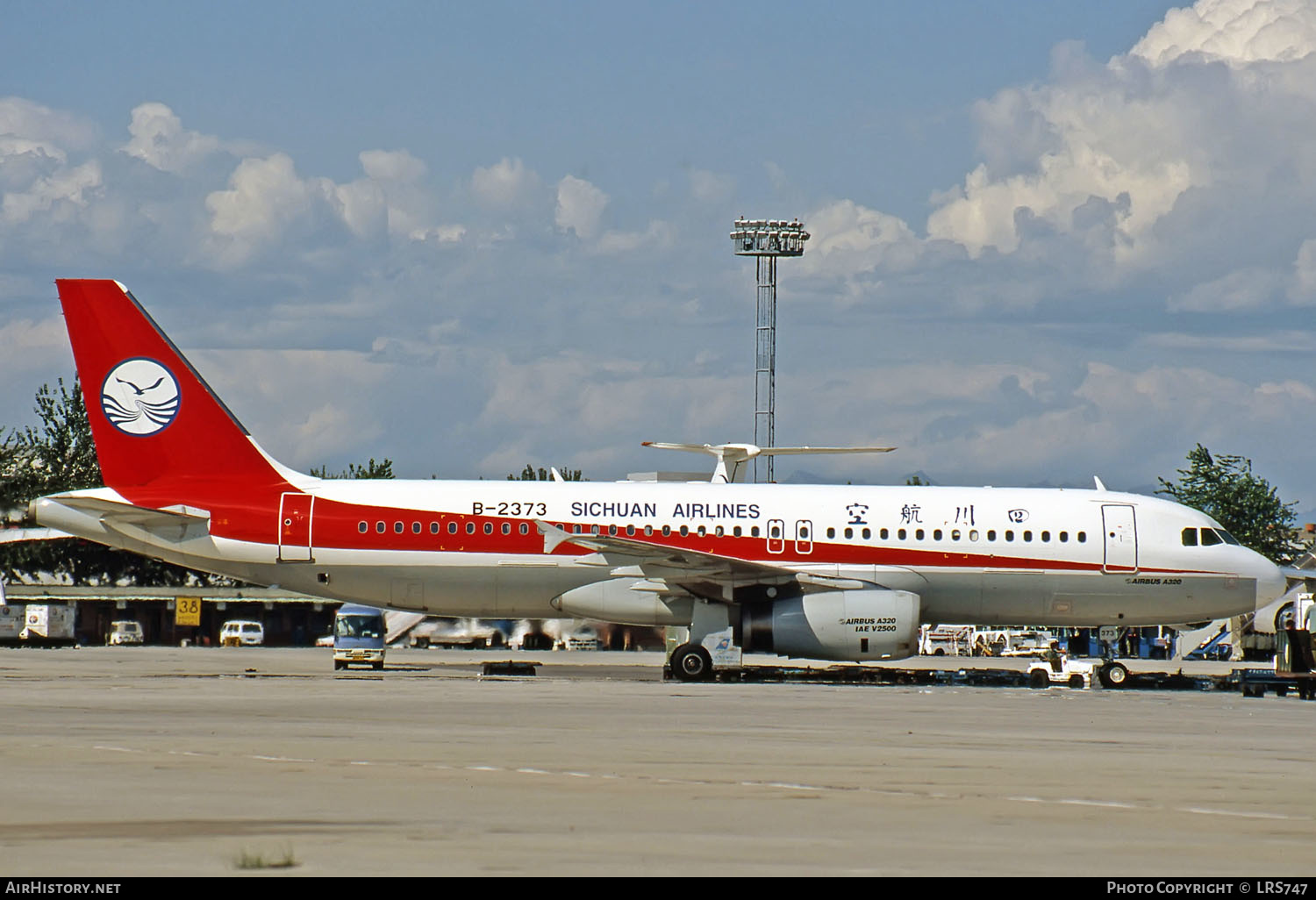Aircraft Photo of B-2373 | Airbus A320-232 | Sichuan Airlines | AirHistory.net #267754