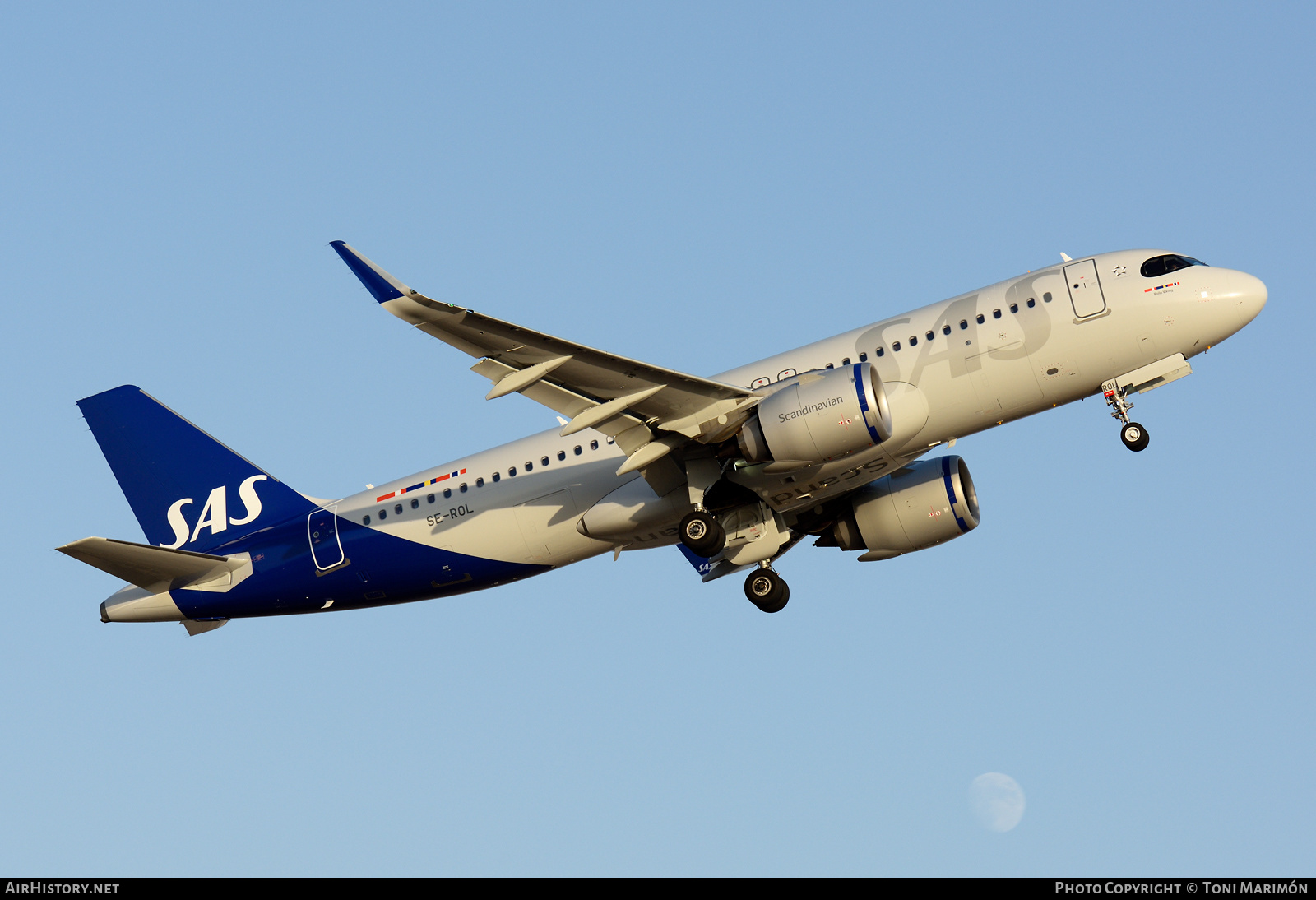 Aircraft Photo of SE-ROL | Airbus A320-251N | Scandinavian Airlines - SAS | AirHistory.net #267895