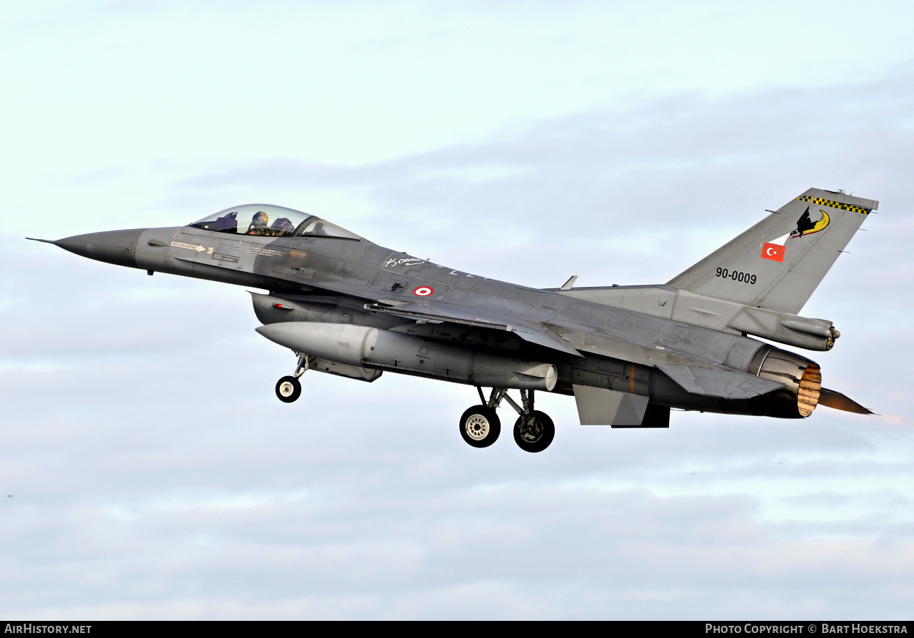 Aircraft Photo of 90-0009 | General Dynamics F-16C Fighting Falcon | Turkey - Air Force | AirHistory.net #267939