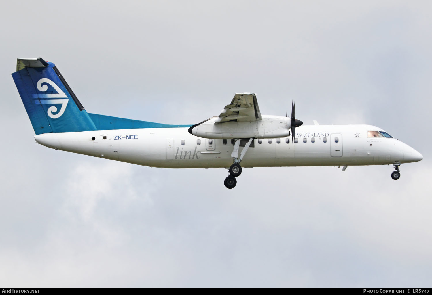 Aircraft Photo of ZK-NEE | Bombardier DHC-8-311Q Dash 8 | Air New Zealand Link | AirHistory.net #267948