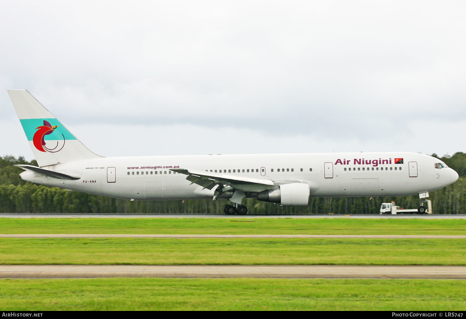 Aircraft Photo of P2-ANA | Boeing 767-366/ER | Air Niugini | AirHistory.net #267954