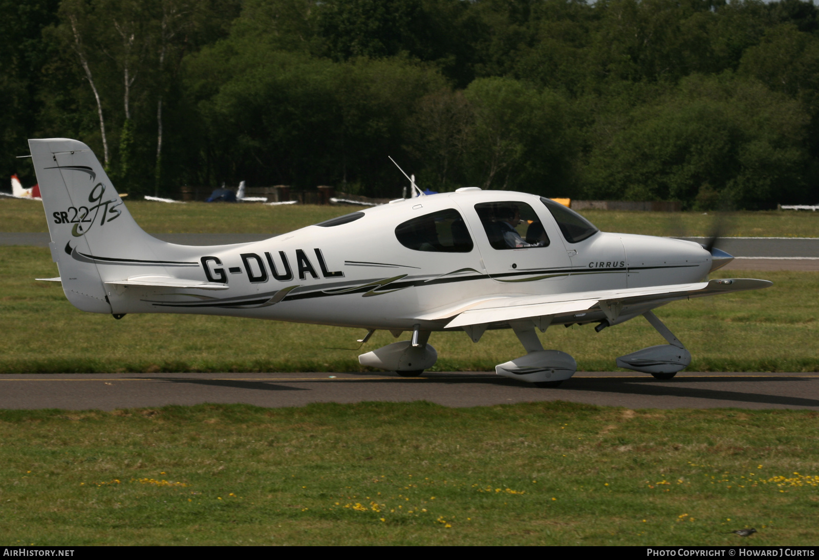 Aircraft Photo of G-DUAL | Cirrus SR-22 G2-GTS | AirHistory.net #268084