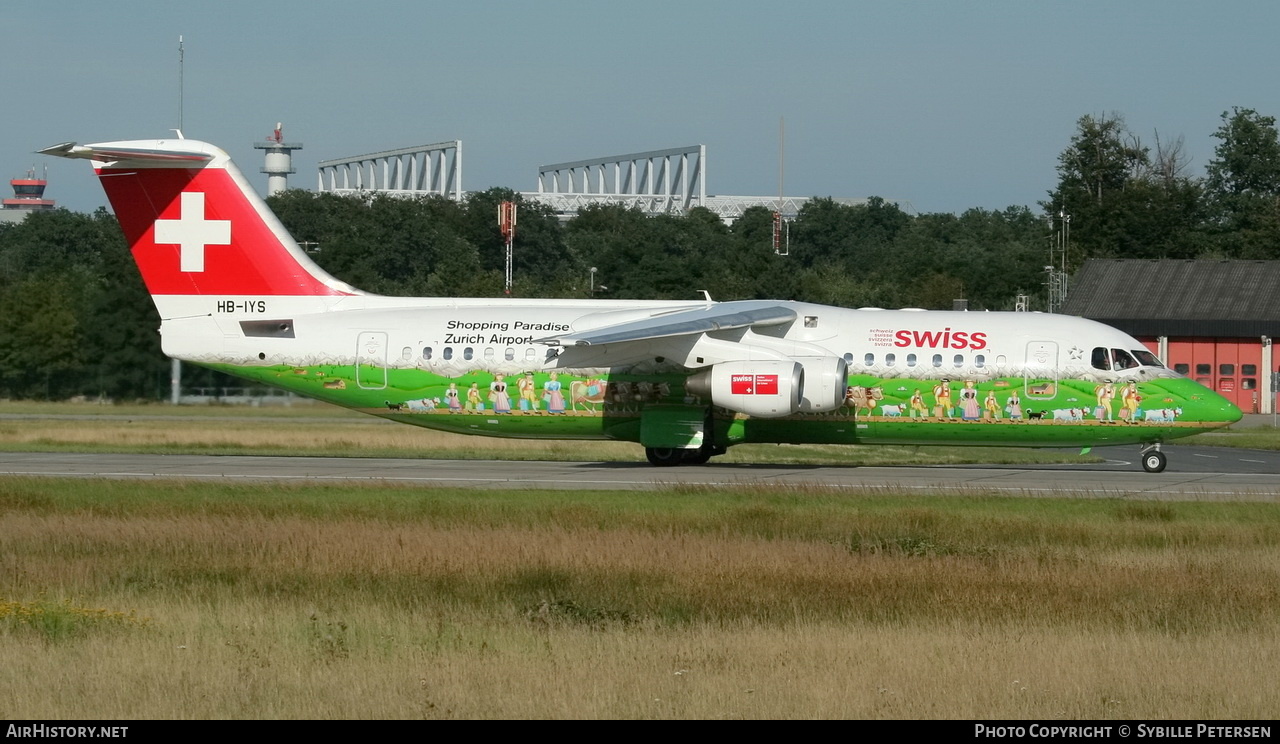 Aircraft Photo of HB-IYS | BAE Systems Avro 146-RJ100 | Swiss International Air Lines | AirHistory.net #268094