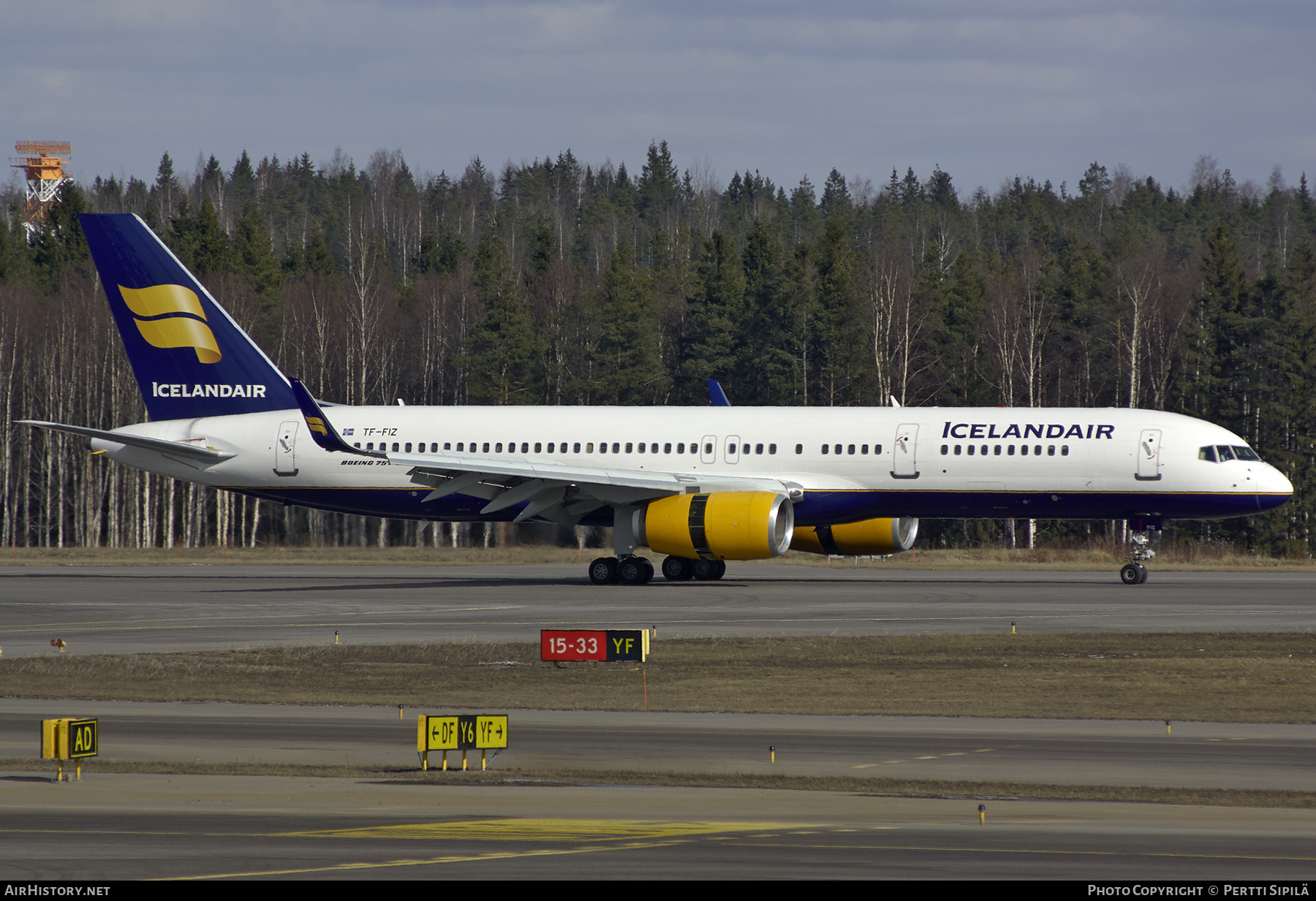 Aircraft Photo of TF-FIZ | Boeing 757-256 | Icelandair | AirHistory.net #268104