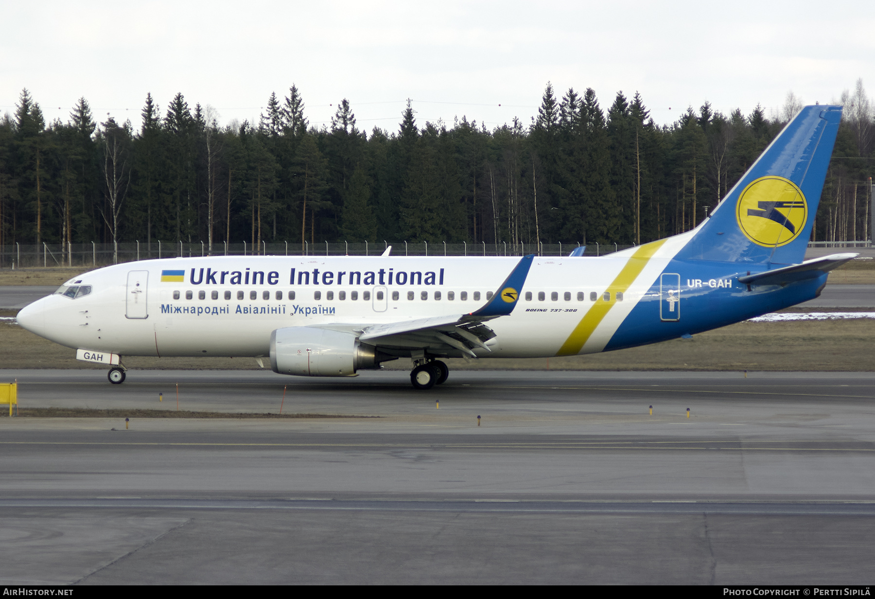 Aircraft Photo of UR-GAH | Boeing 737-32Q | Ukraine International Airlines | AirHistory.net #268105