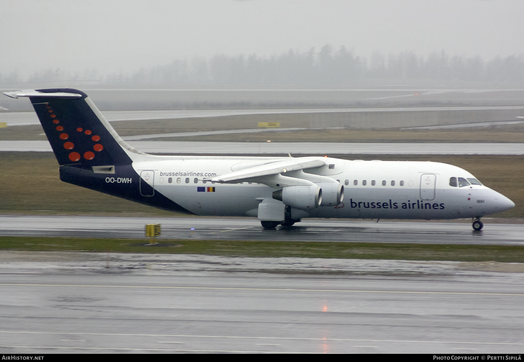 Aircraft Photo of OO-DWH | British Aerospace Avro 146-RJ100 | Brussels Airlines | AirHistory.net #268125