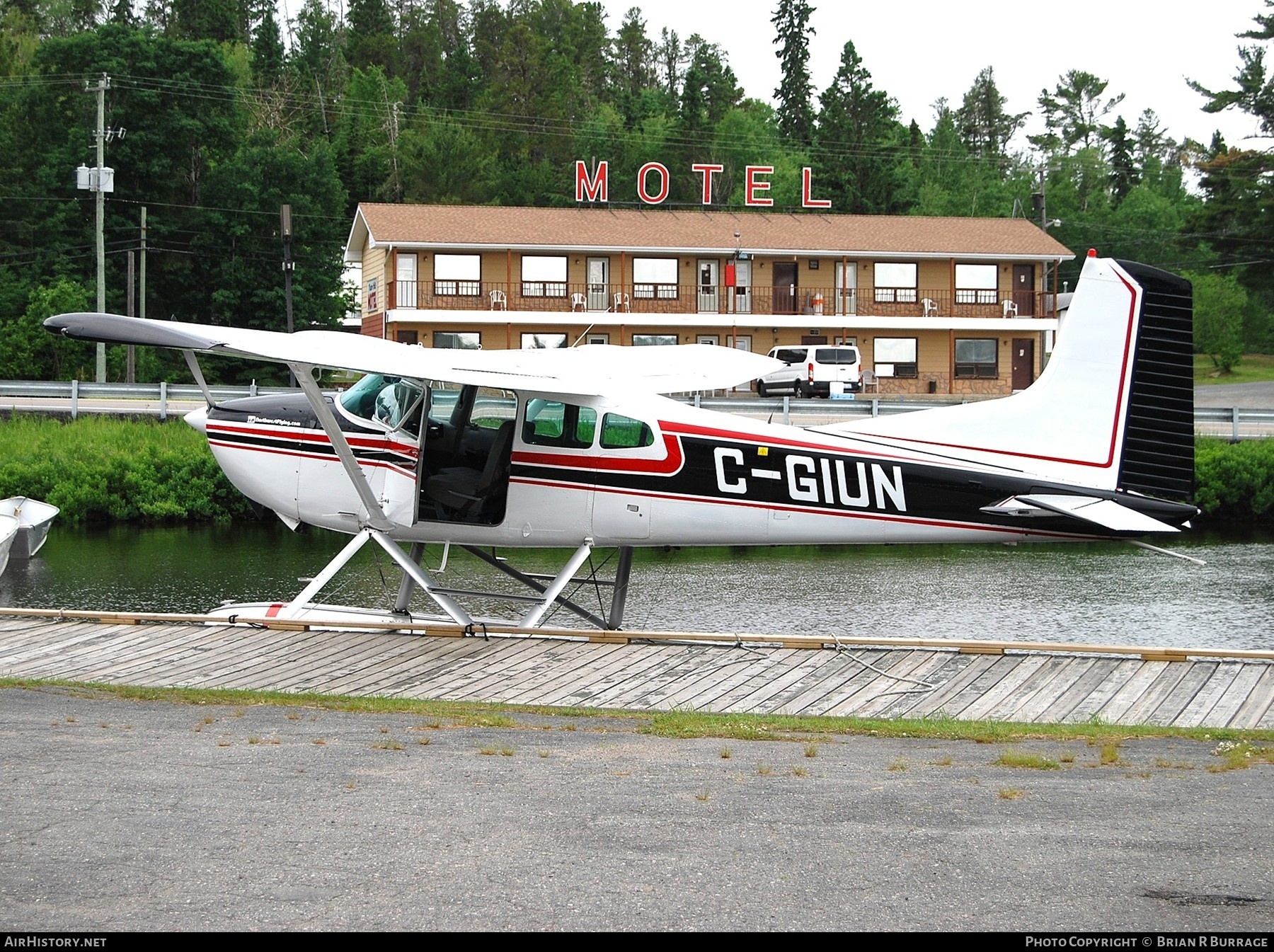 Aircraft Photo of C-GIUN | Cessna 180K Skywagon 180 | AirHistory.net #268241
