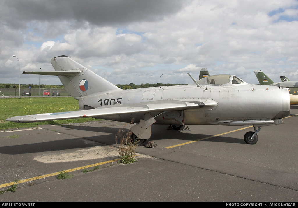 Aircraft Photo of 3905 | Aero S-102 (MiG-15) | Czechoslovakia - Air Force | AirHistory.net #268537