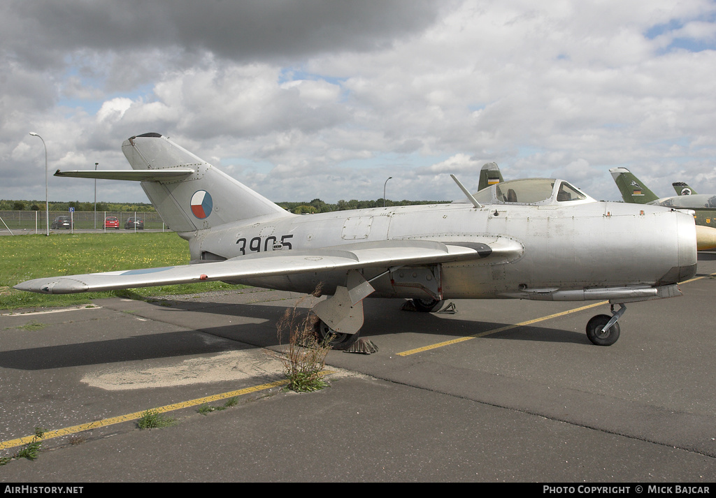 Aircraft Photo of 3905 | Aero S-102 (MiG-15) | Czechoslovakia - Air Force | AirHistory.net #268537