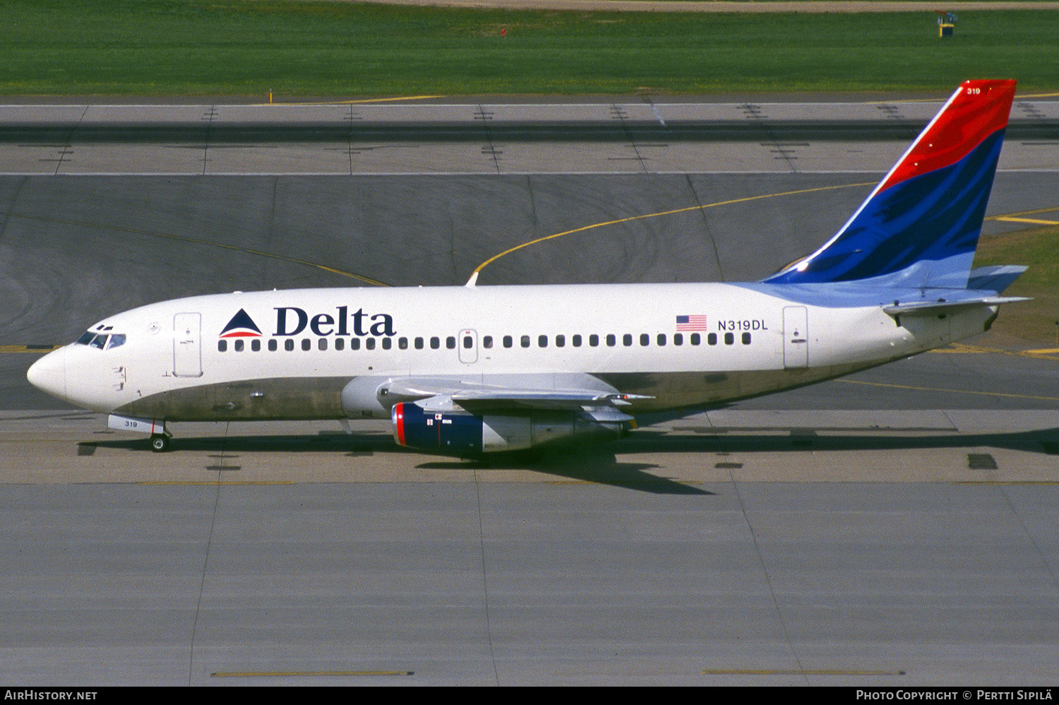 Aircraft Photo of N319DL | Boeing 737-232/Adv | Delta Air Lines | AirHistory.net #268609