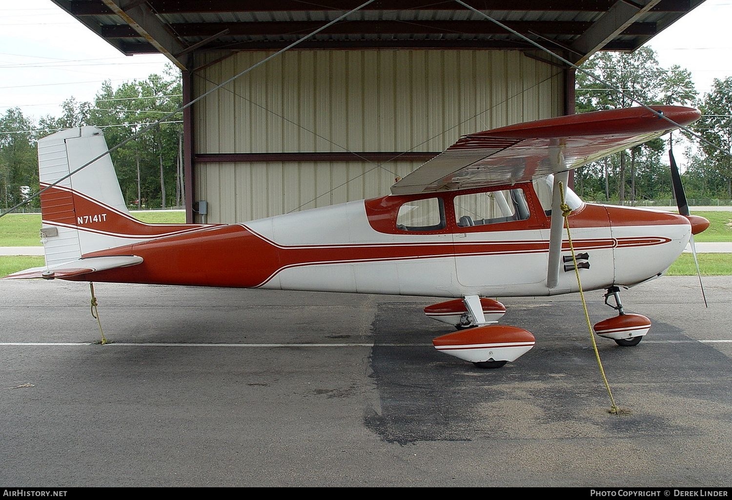 Aircraft Photo of N7141T | Cessna 172 | AirHistory.net #268673