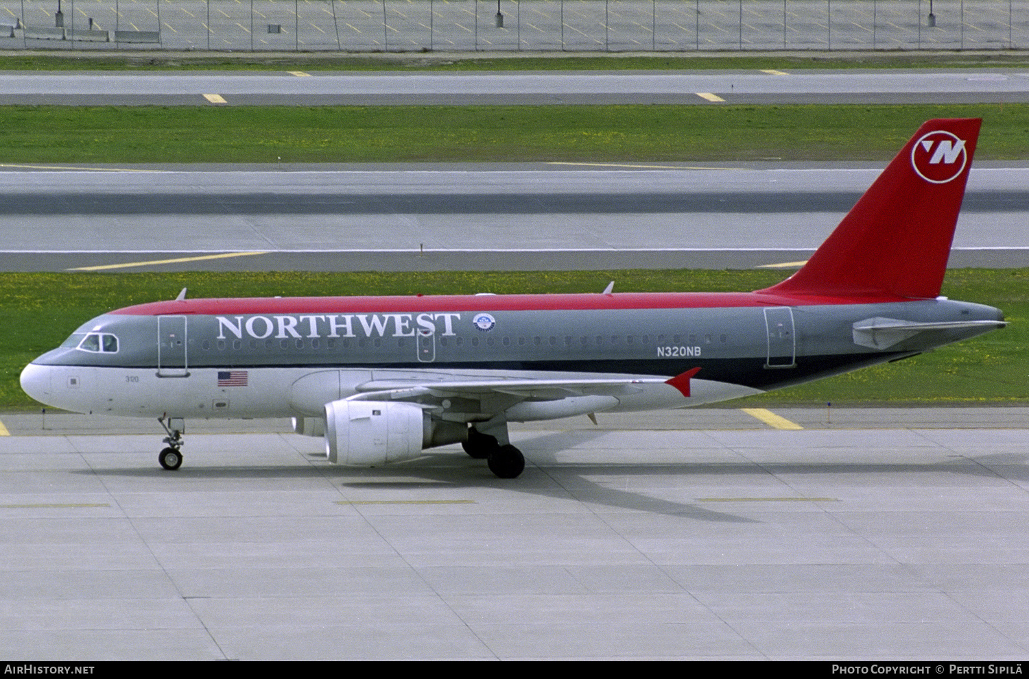 Aircraft Photo of N320NB | Airbus A319-114 | Northwest Airlines | AirHistory.net #268687