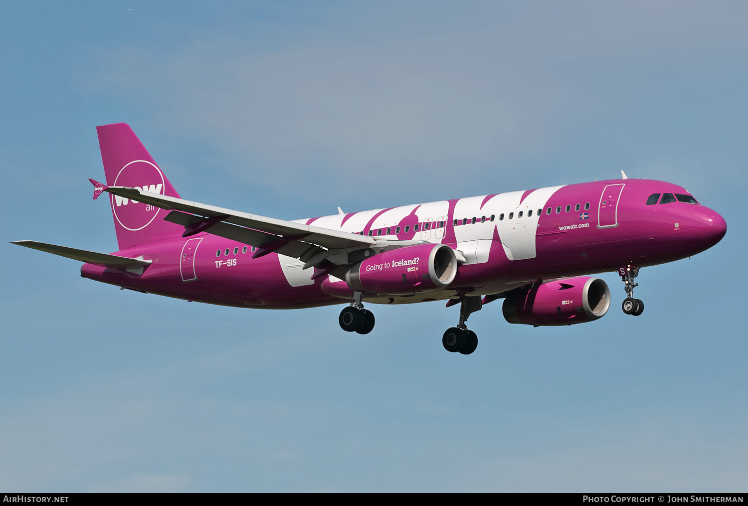 Aircraft Photo of TF-SIS | Airbus A320-232 | WOW Air | AirHistory.net #268739