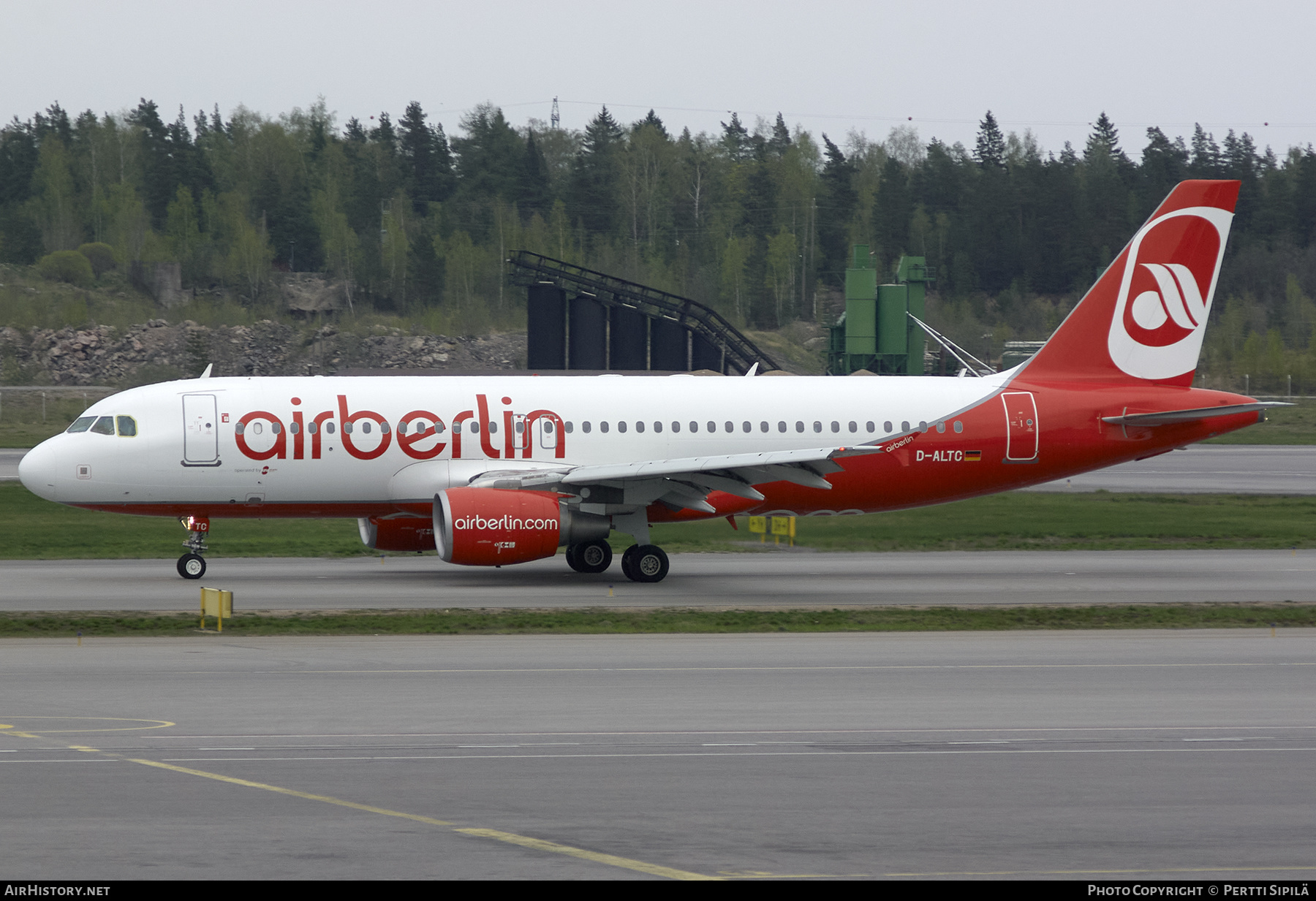Aircraft Photo of D-ALTC | Airbus A320-214 | Air Berlin | AirHistory.net #268780