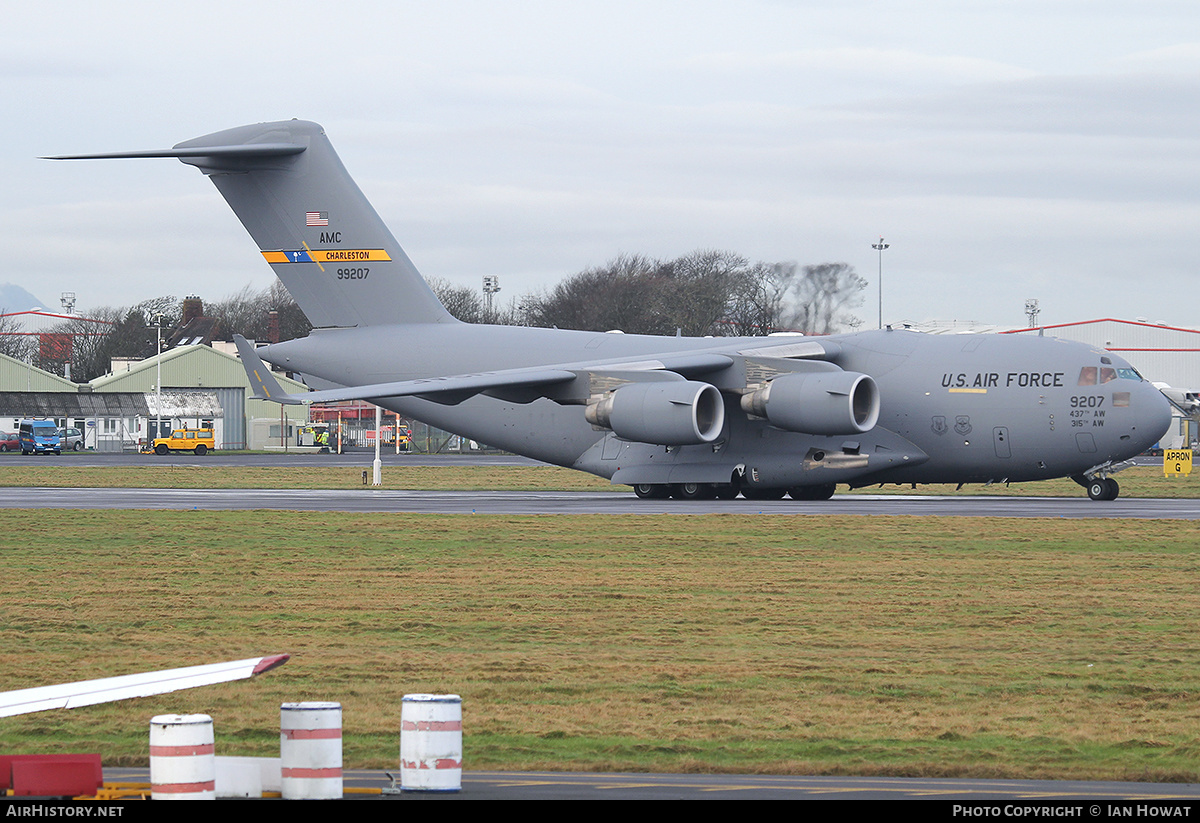 Aircraft Photo of 09-9207 / 99207 | Boeing C-17A Globemaster III | USA - Air Force | AirHistory.net #268799