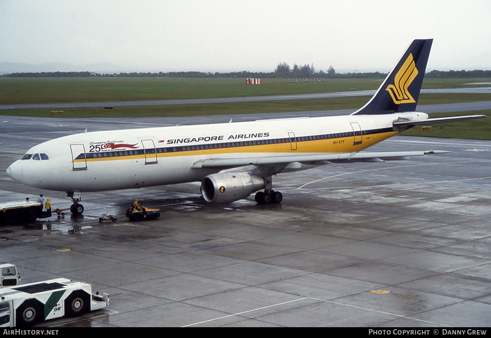 Aircraft Photo of 9V-STF | Airbus A300B4-203 | Singapore Airlines | AirHistory.net #268826