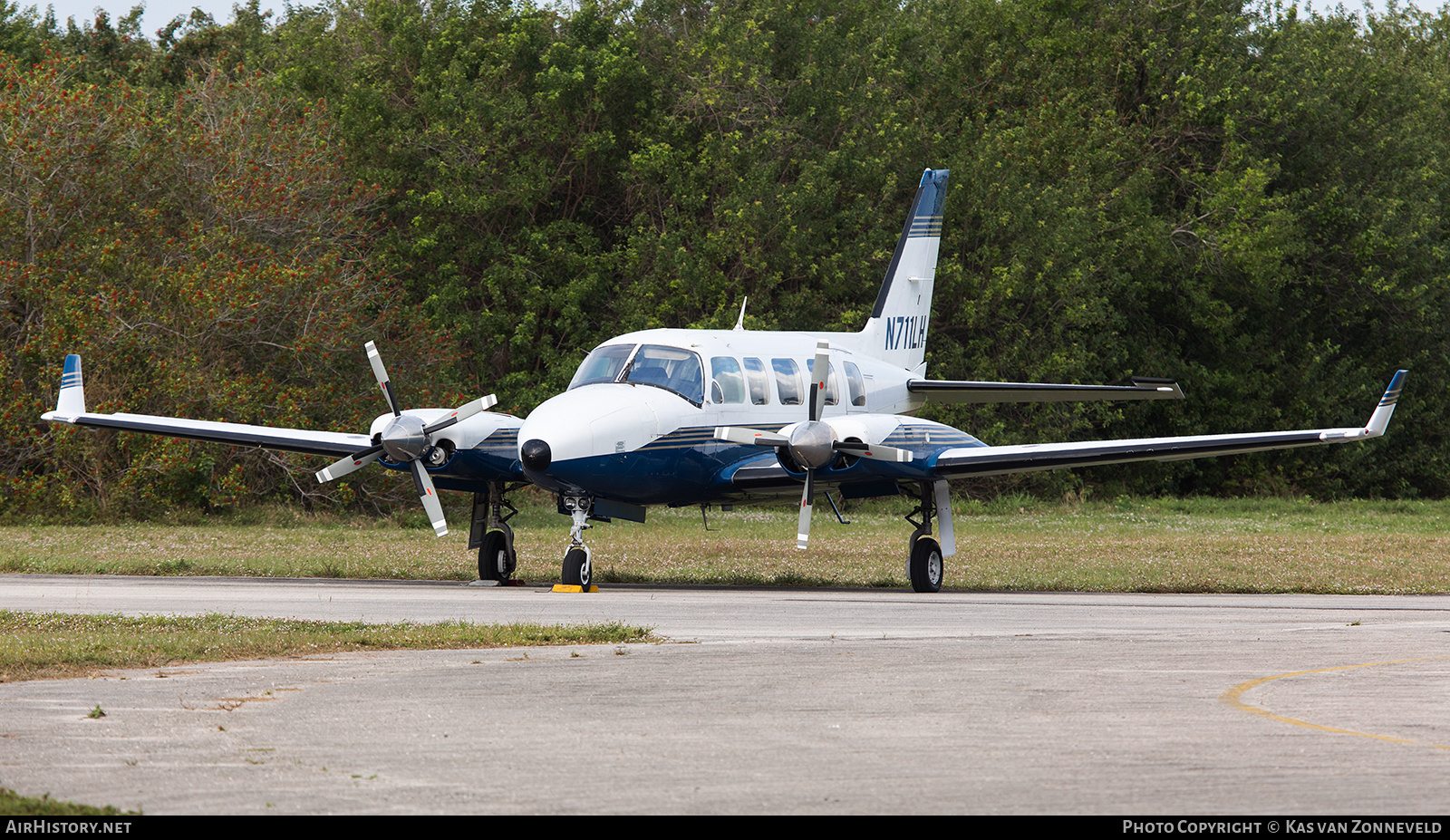 Aircraft Photo of N711LH | Piper PA-31-350 Chieftain | AirHistory.net #268910