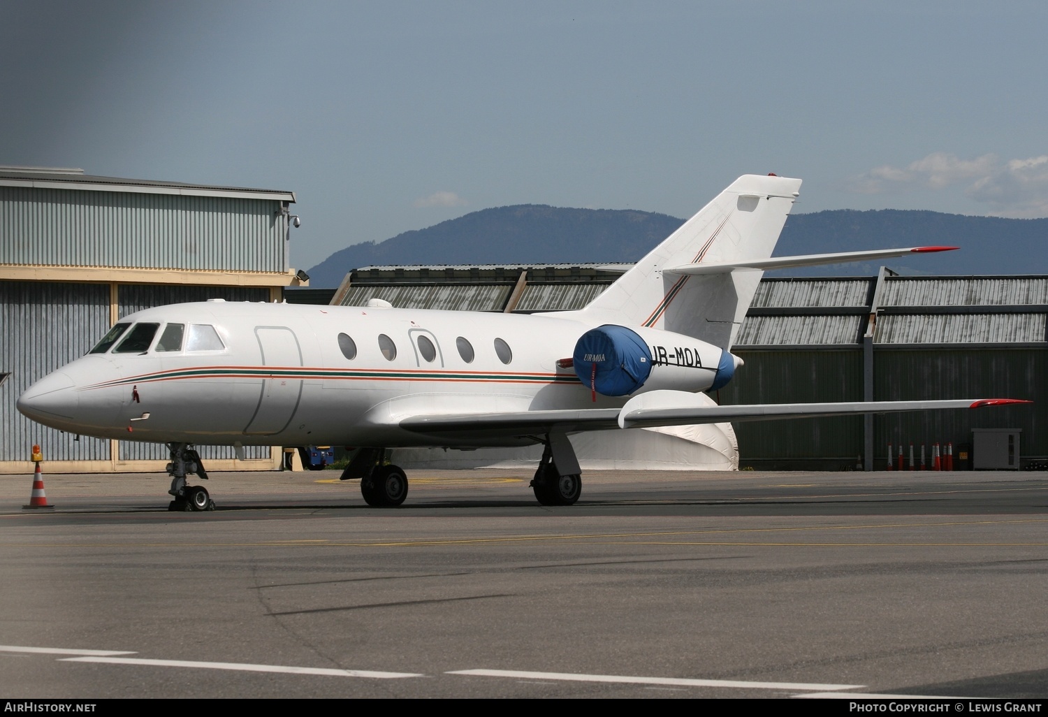 Aircraft Photo of UR-MOA | Dassault Falcon 20D-5 | AirHistory.net #268993