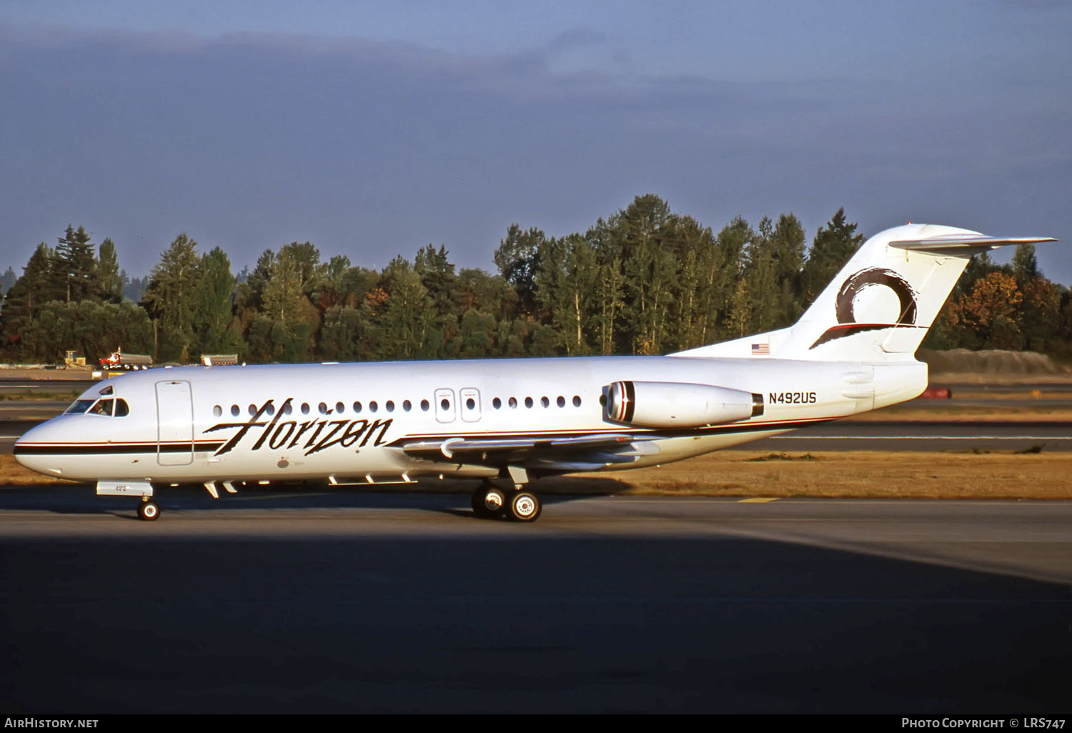 Aircraft Photo of N492US | Fokker F28-4000 Fellowship | Horizon Air | AirHistory.net #269098
