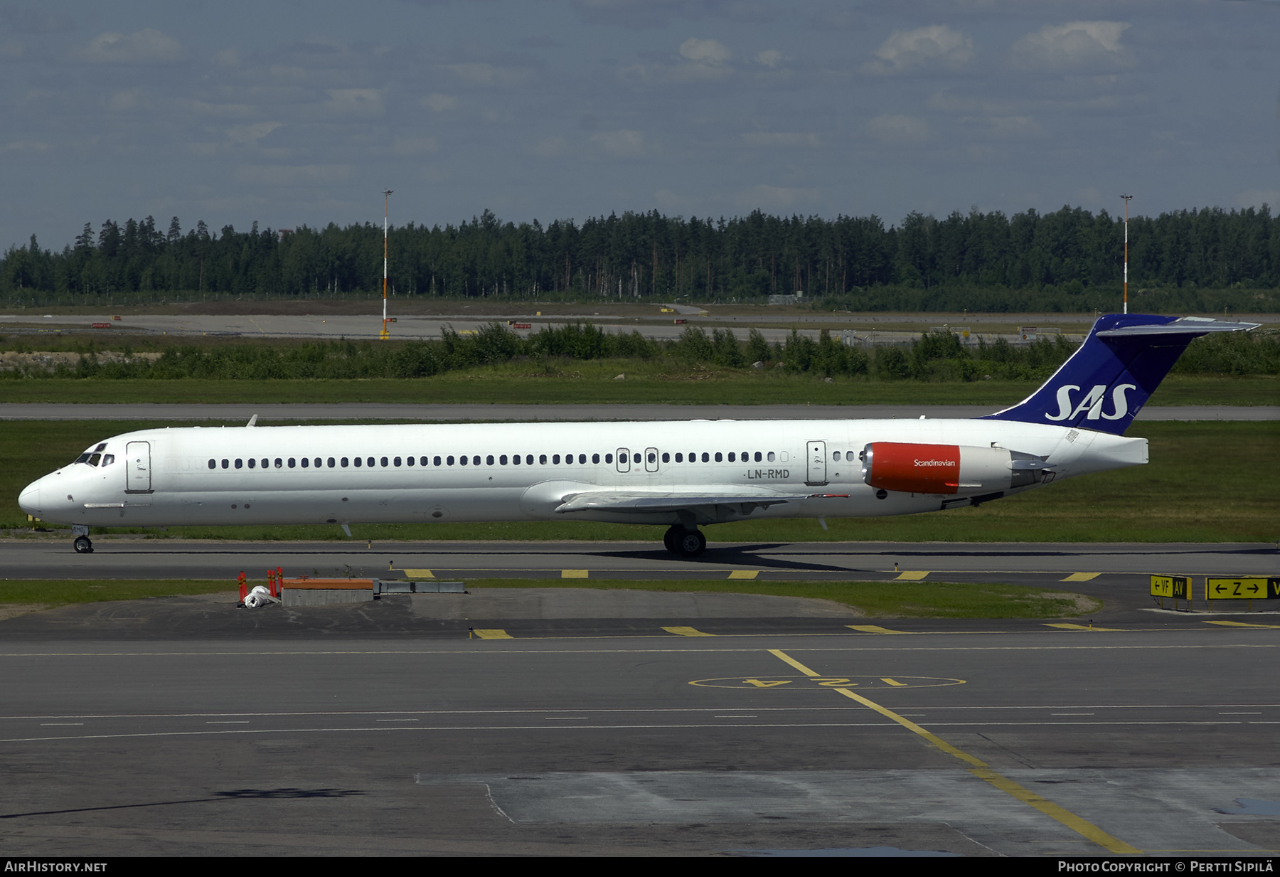 Aircraft Photo of LN-RMD | McDonnell Douglas MD-82 (DC-9-82) | Scandinavian Airlines - SAS | AirHistory.net #269147
