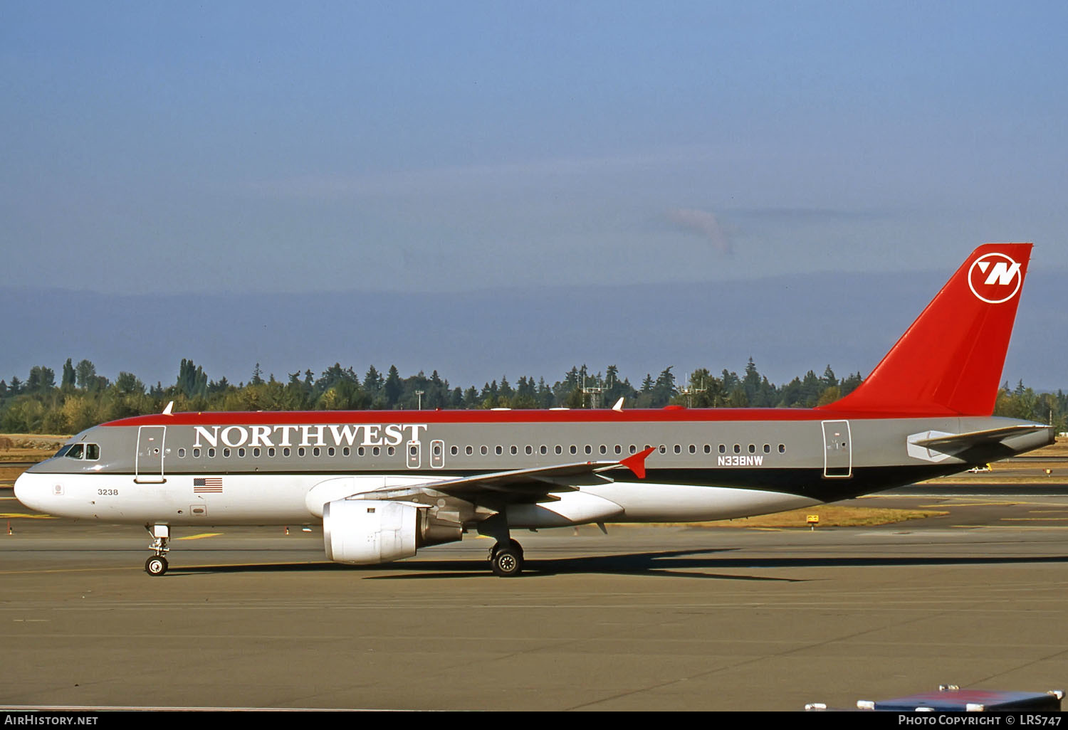 Aircraft Photo of N338NW | Airbus A320-211 | Northwest Airlines | AirHistory.net #269161