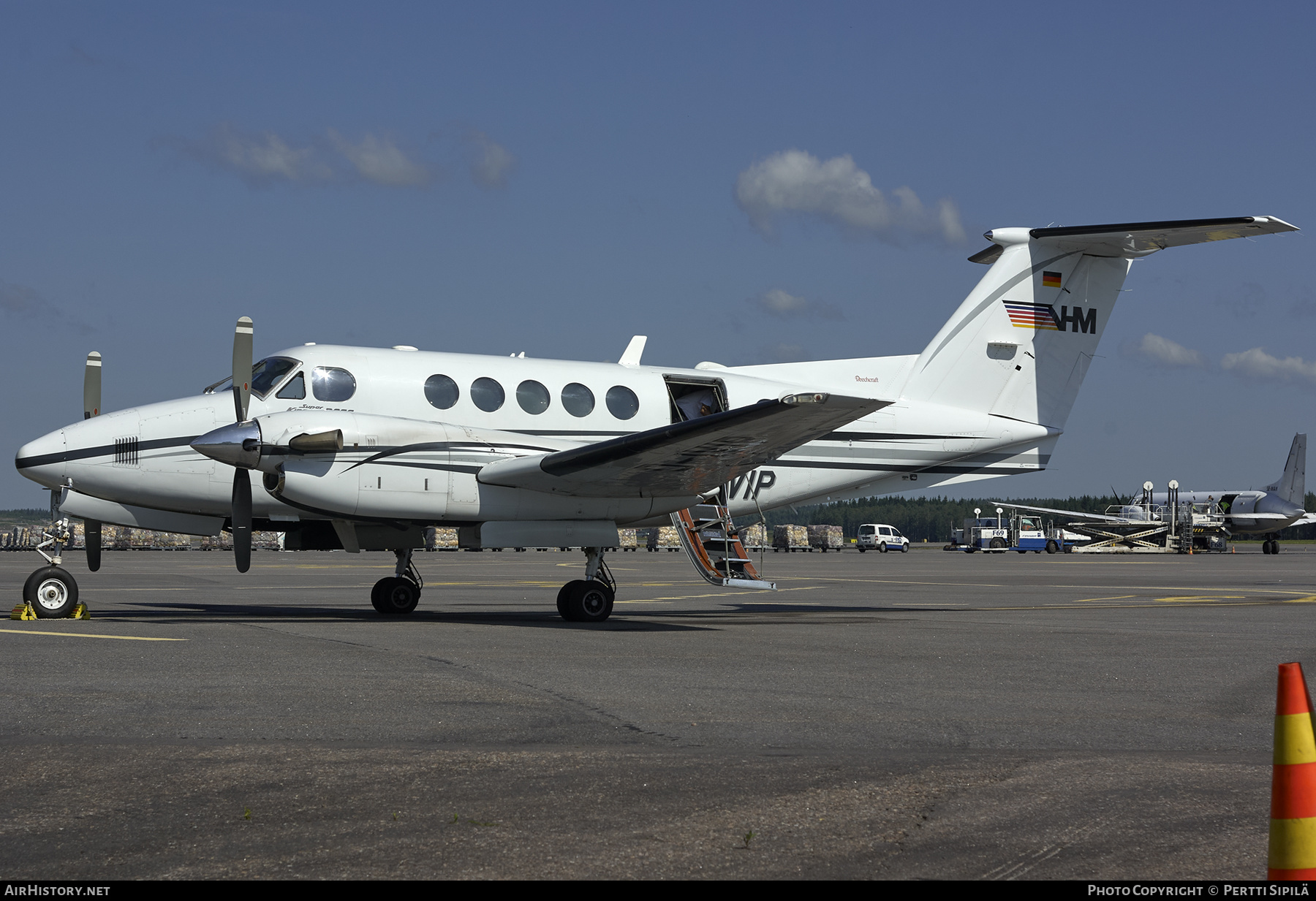 Aircraft Photo of D-IVIP | Raytheon B200 King Air | VHM Schul- und Charterflug | AirHistory.net #269188