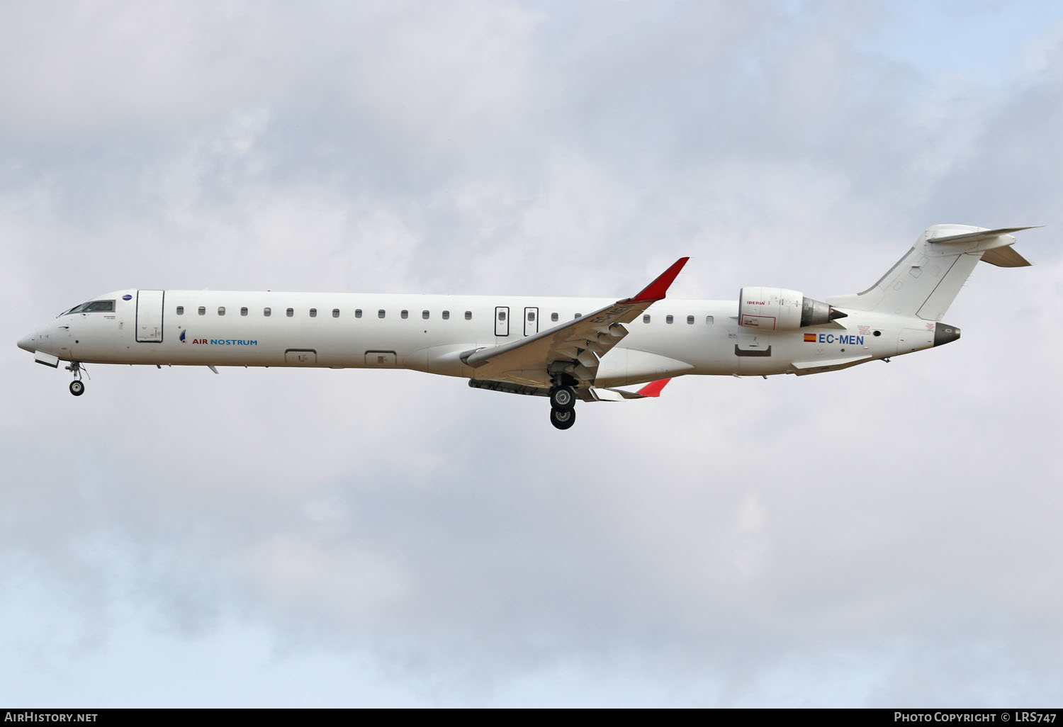 Aircraft Photo of EC-MEN | Bombardier CRJ-900ER (CL-600-2D24) | Air Nostrum | AirHistory.net #269403