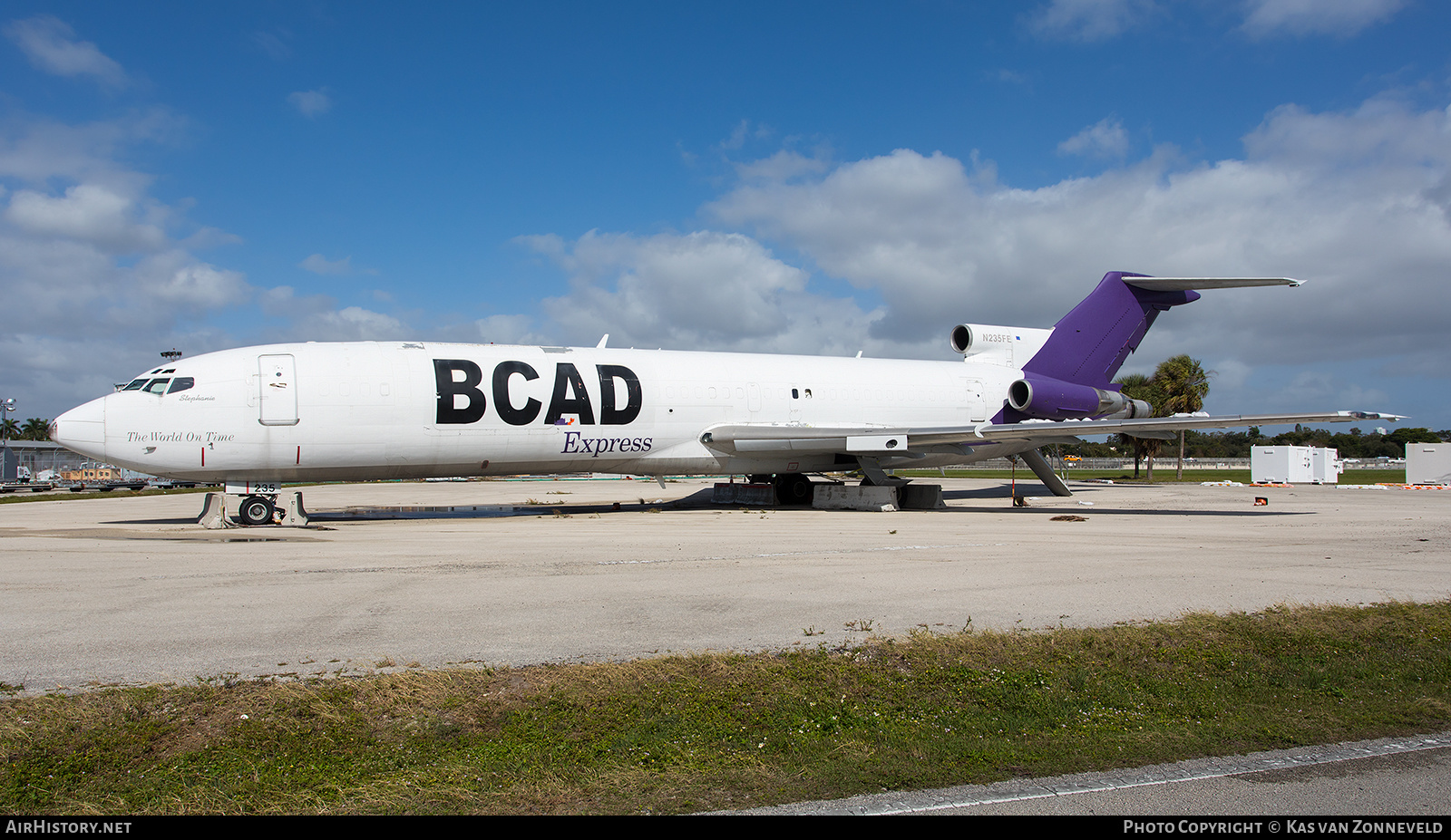 Aircraft Photo of N235FE | Boeing 727-247/Adv(F) | BCAD - Broward County Aviation Department | AirHistory.net #269421