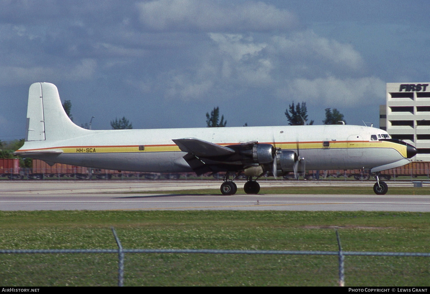 Aircraft Photo of HH-SCA | Douglas DC-6B(F) | AirHistory.net #269433