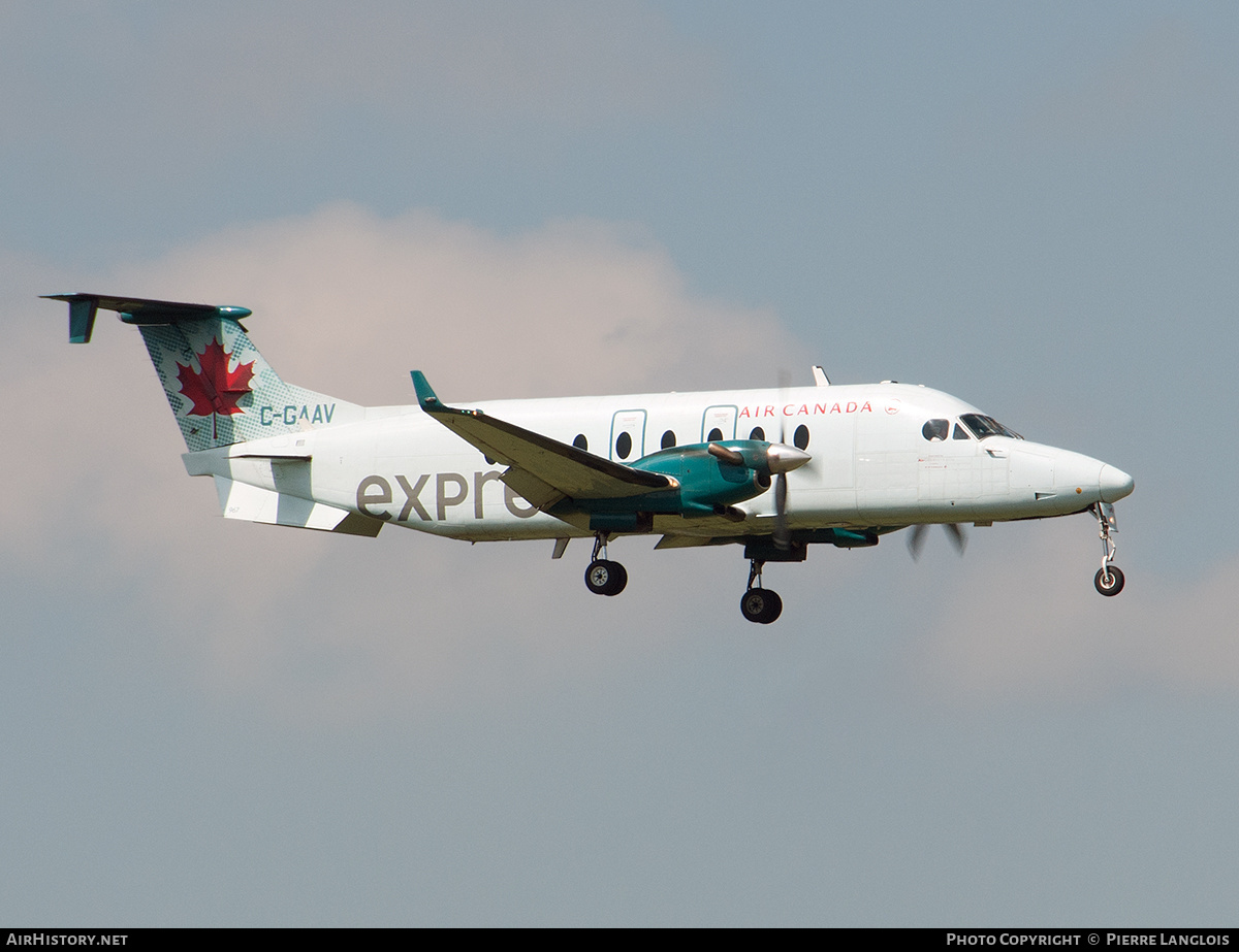 Aircraft Photo of C-GAAV | Raytheon 1900D | Air Canada Express | AirHistory.net #269435