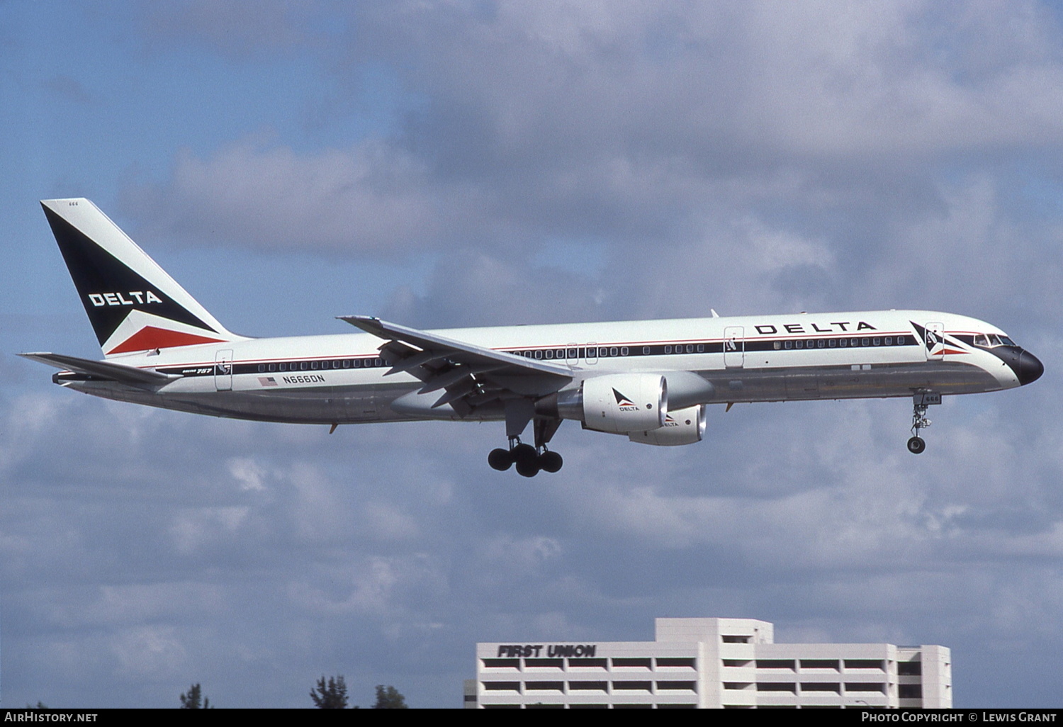 Aircraft Photo of N666DN | Boeing 757-232 | Delta Air Lines | AirHistory.net #269436