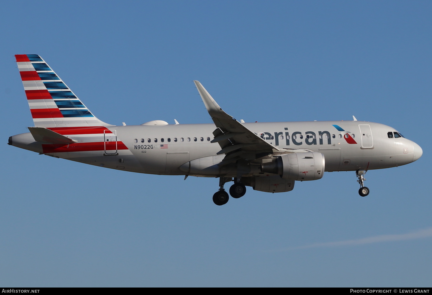 Aircraft Photo of N9022G | Airbus A319-115 | American Airlines | AirHistory.net #269460