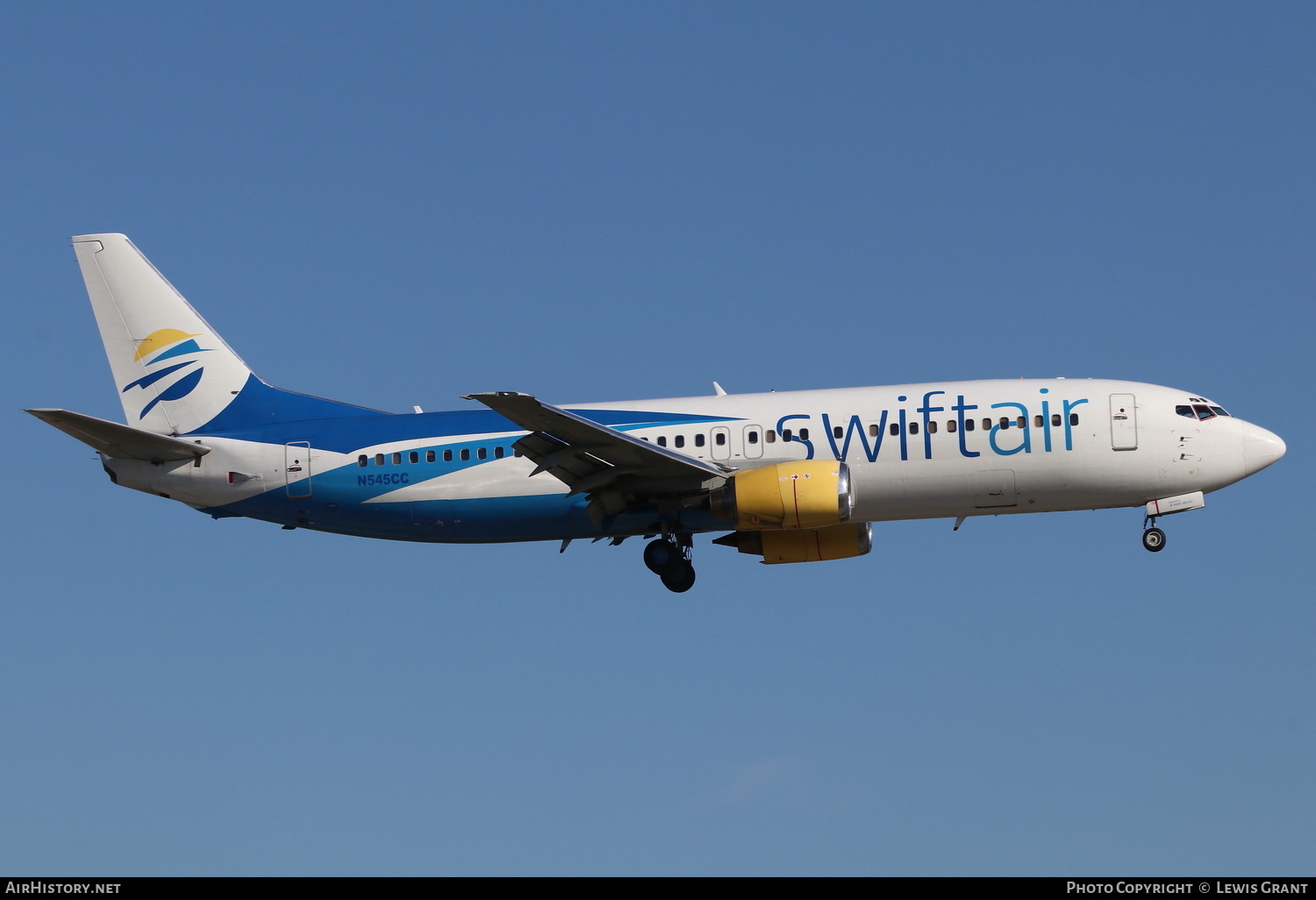 Aircraft Photo of N545CC | Boeing 737-48E | Swift Air | AirHistory.net #269486
