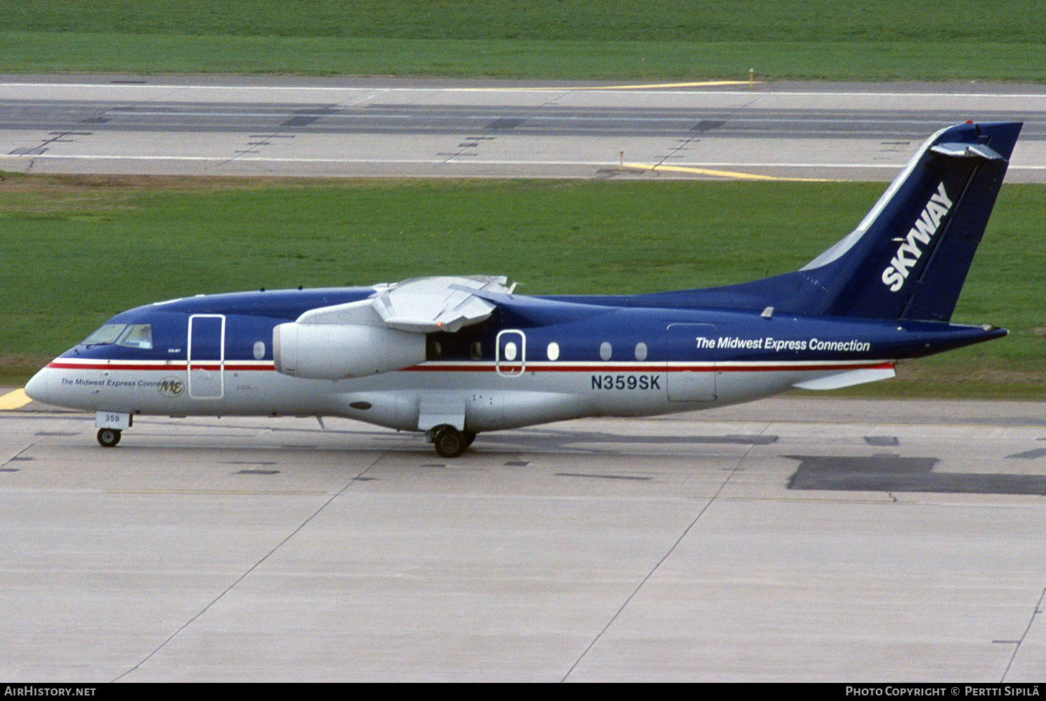 Aircraft Photo of N359SK | Fairchild Dornier 328-310 328JET | Skyway Midwest Express Connection | AirHistory.net #269615
