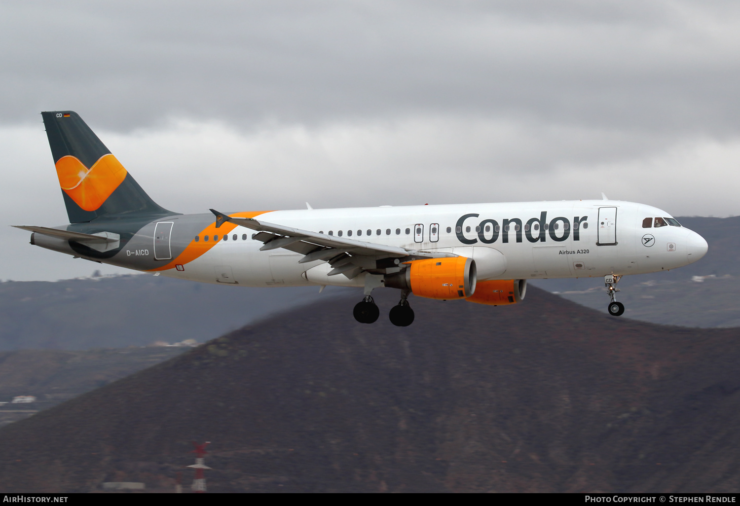 Aircraft Photo of D-AICD | Airbus A320-212 | Condor Flugdienst | AirHistory.net #269633