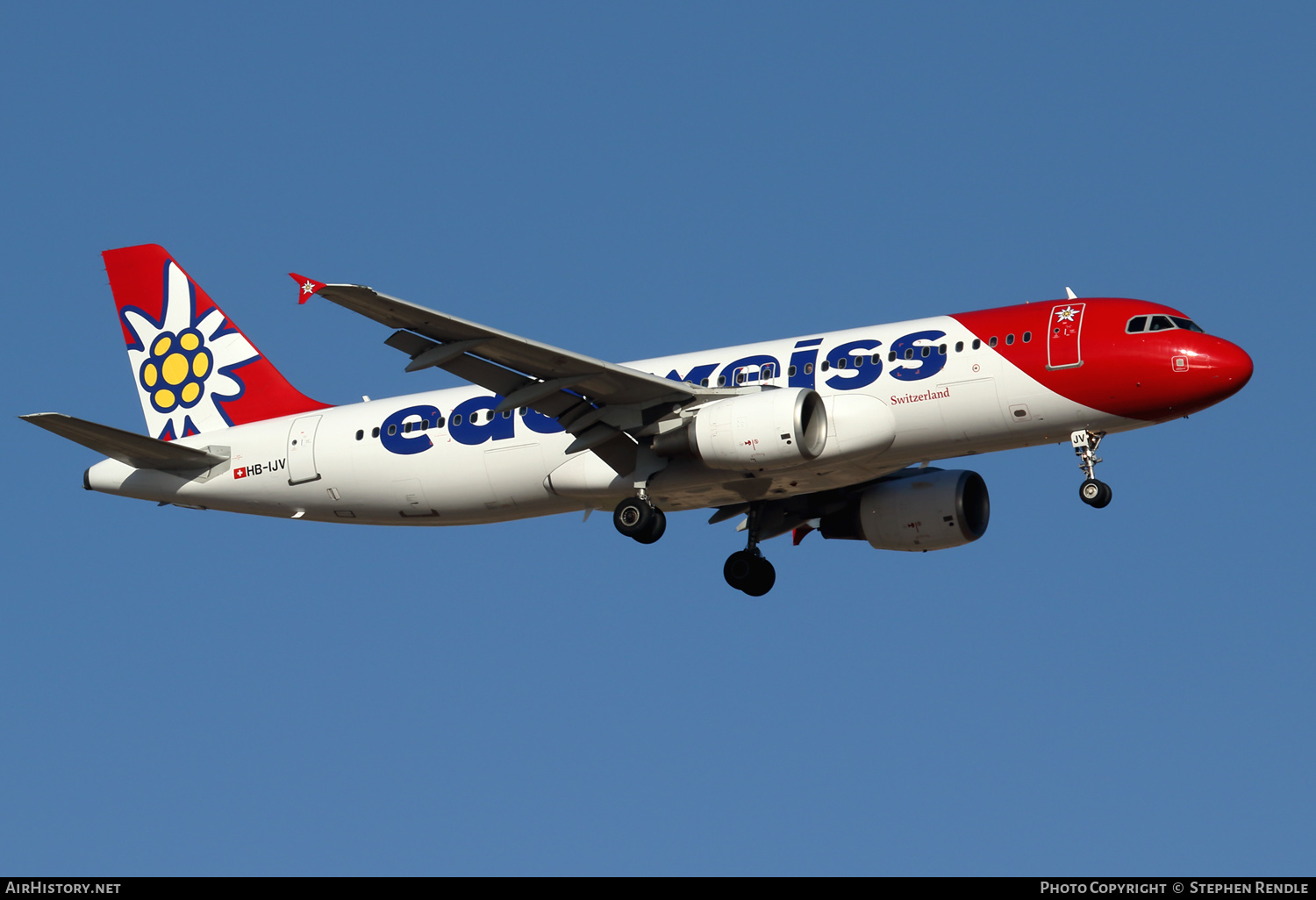 Aircraft Photo of HB-IJV | Airbus A320-214 | Edelweiss Air | AirHistory.net #269718