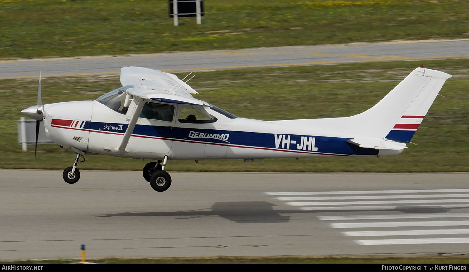 Aircraft Photo of VH-JHL | Cessna 182Q | AirHistory.net #269761