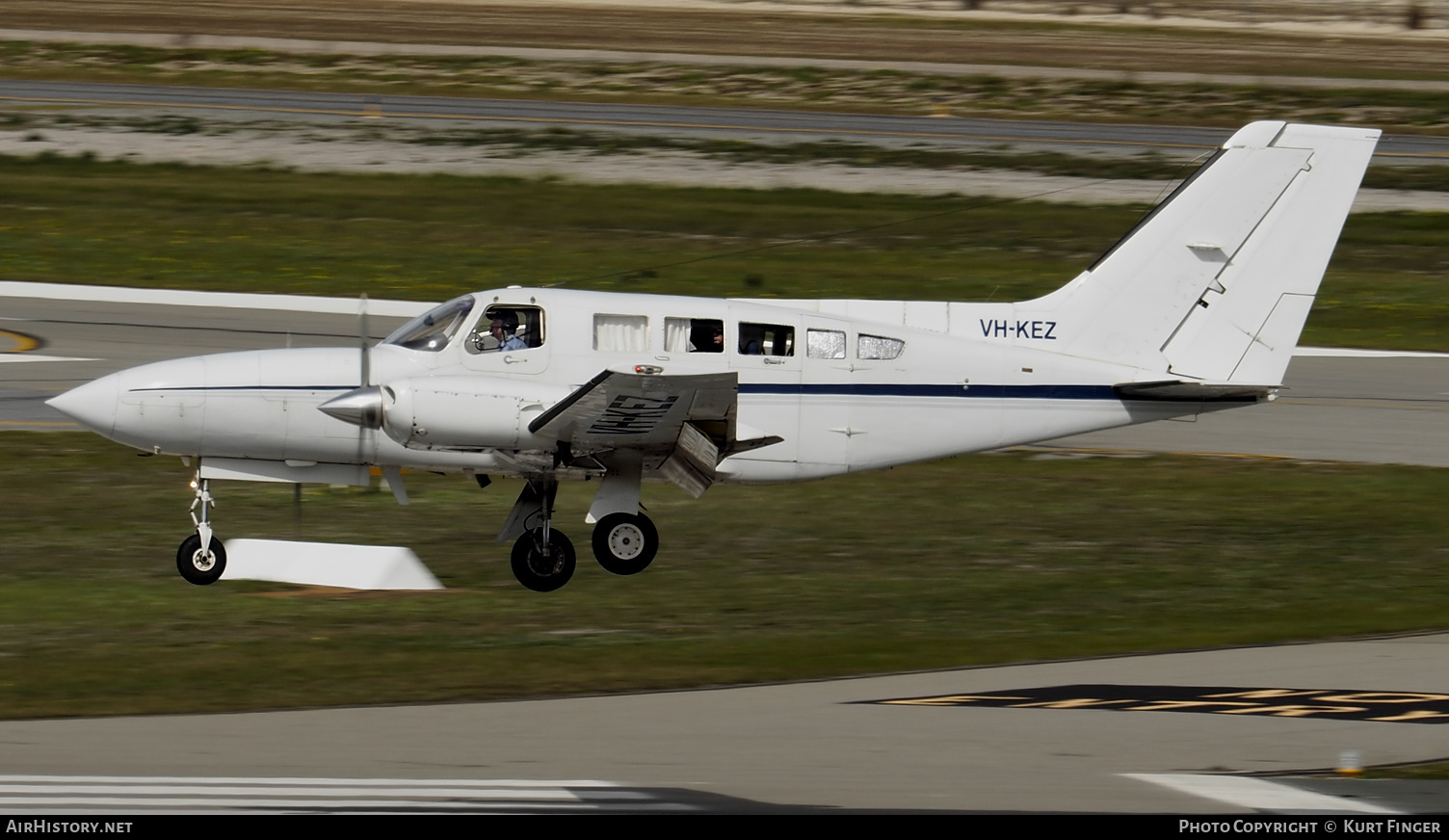 Aircraft Photo of VH-KEZ | Cessna 402C | AirHistory.net #269773