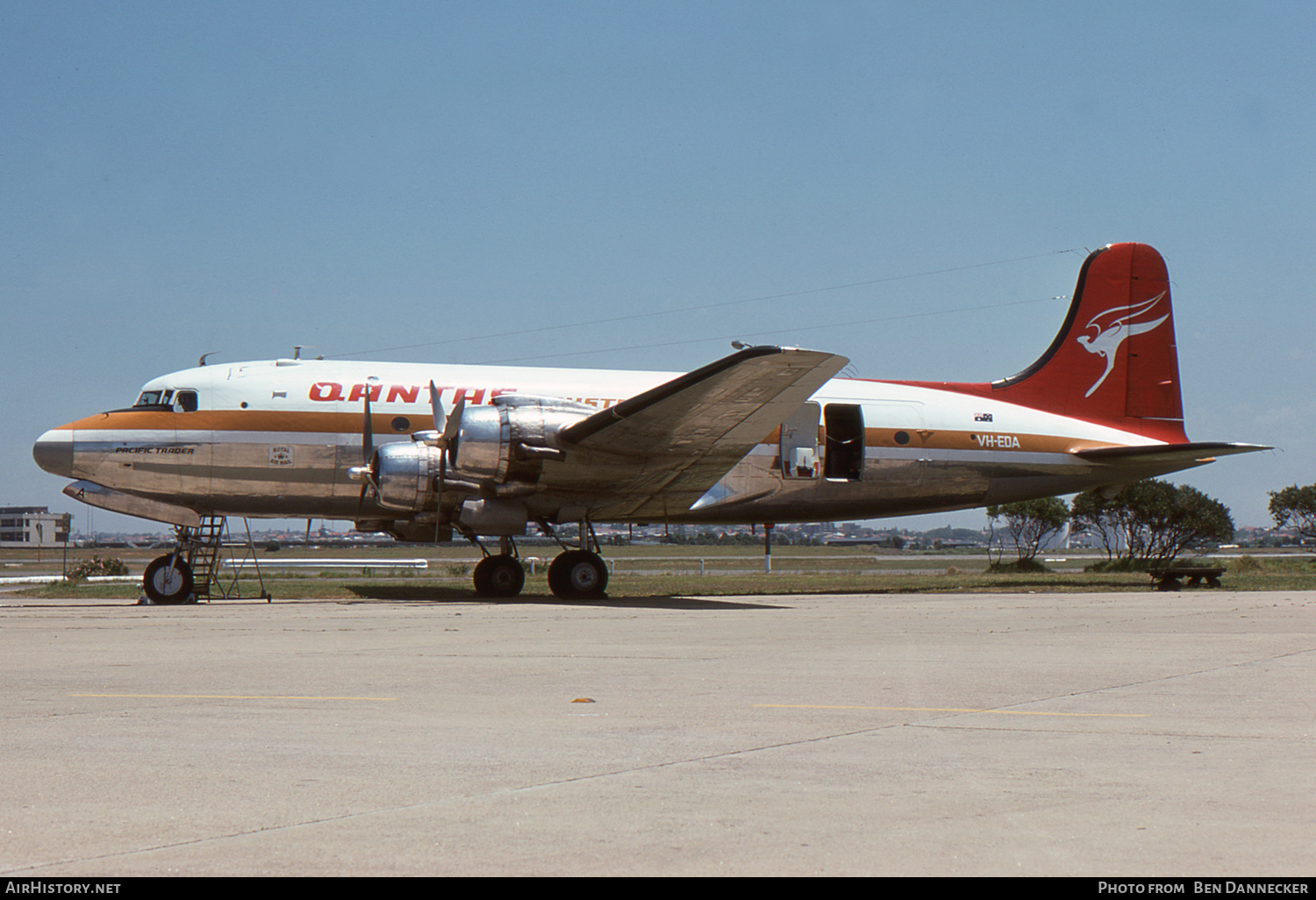 Aircraft Photo of VH-EDA | Douglas DC-4-1009 | Qantas | AirHistory.net #269774