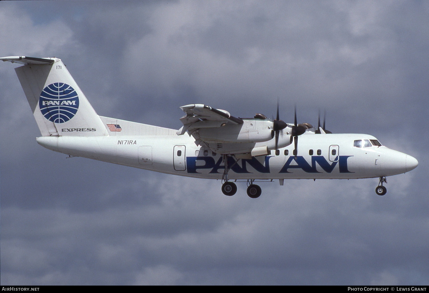 Aircraft Photo of N171RA | De Havilland Canada DHC-7-102 Dash 7 | Pan Am Express | AirHistory.net #269976