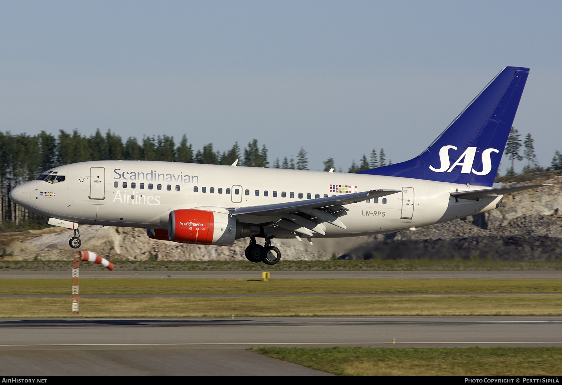 Aircraft Photo of LN-RPS | Boeing 737-683 | Scandinavian Airlines - SAS | AirHistory.net #269983