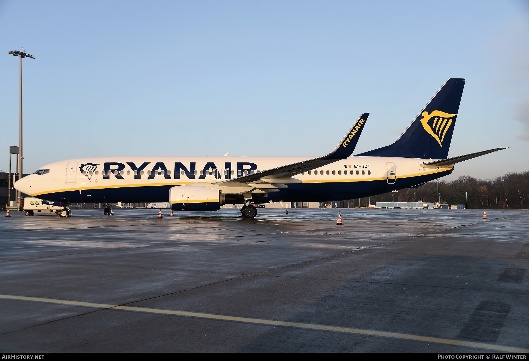 Aircraft Photo of EI-GDT | Boeing 737-800 | Ryanair | AirHistory.net #270001