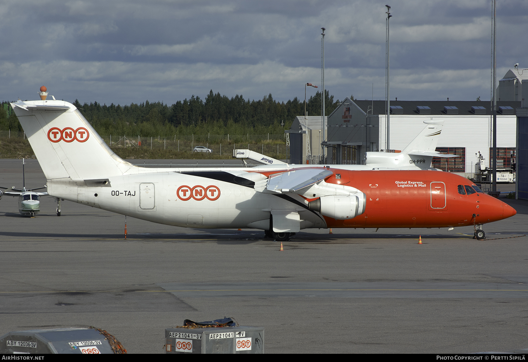 Aircraft Photo of OO-TAJ | British Aerospace BAe-146-300QT Quiet Trader | TNT Airways | AirHistory.net #270027