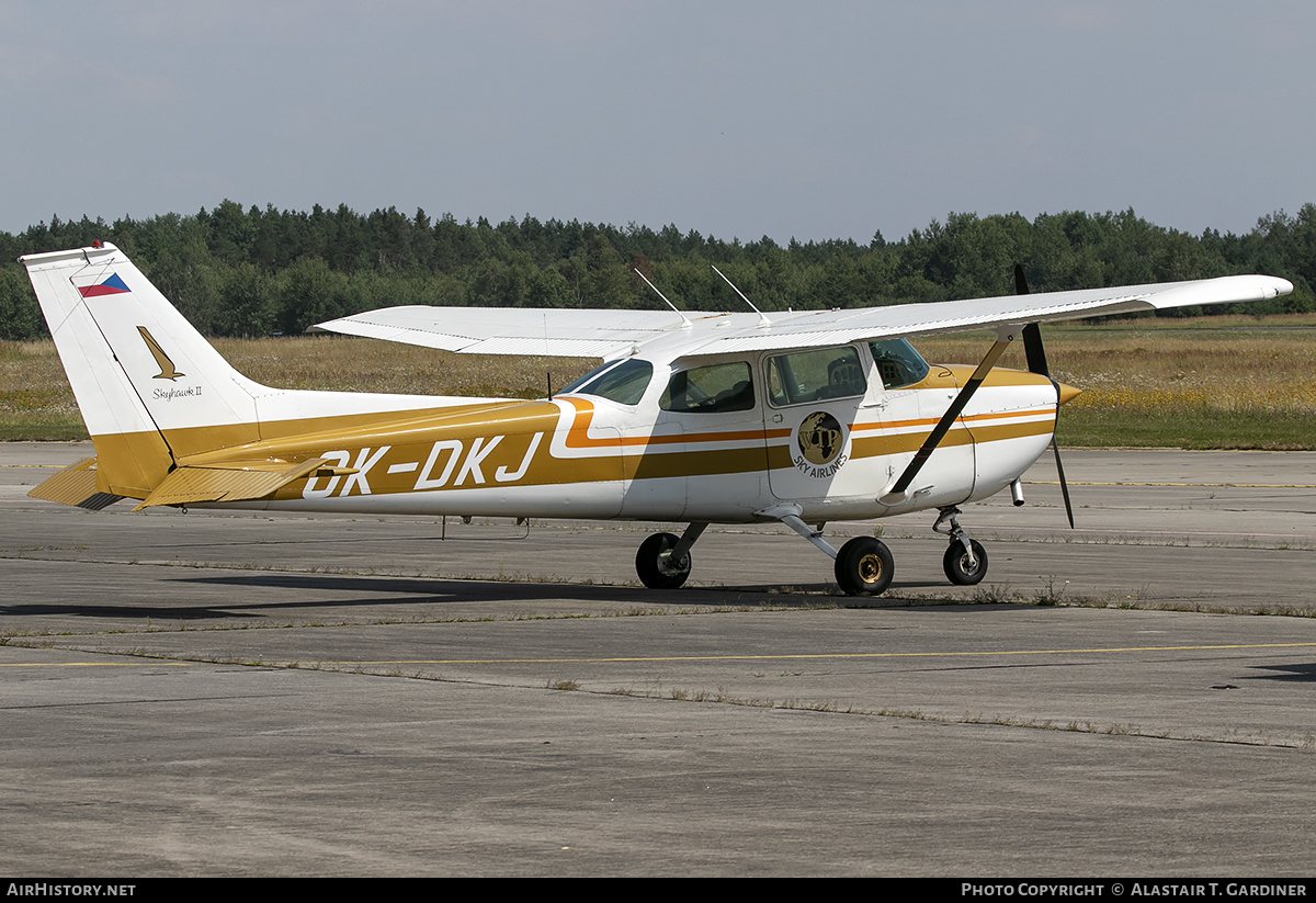 Aircraft Photo of OK-DKJ | Cessna 172N Skyhawk | WIP Sky Airlines | AirHistory.net #270110