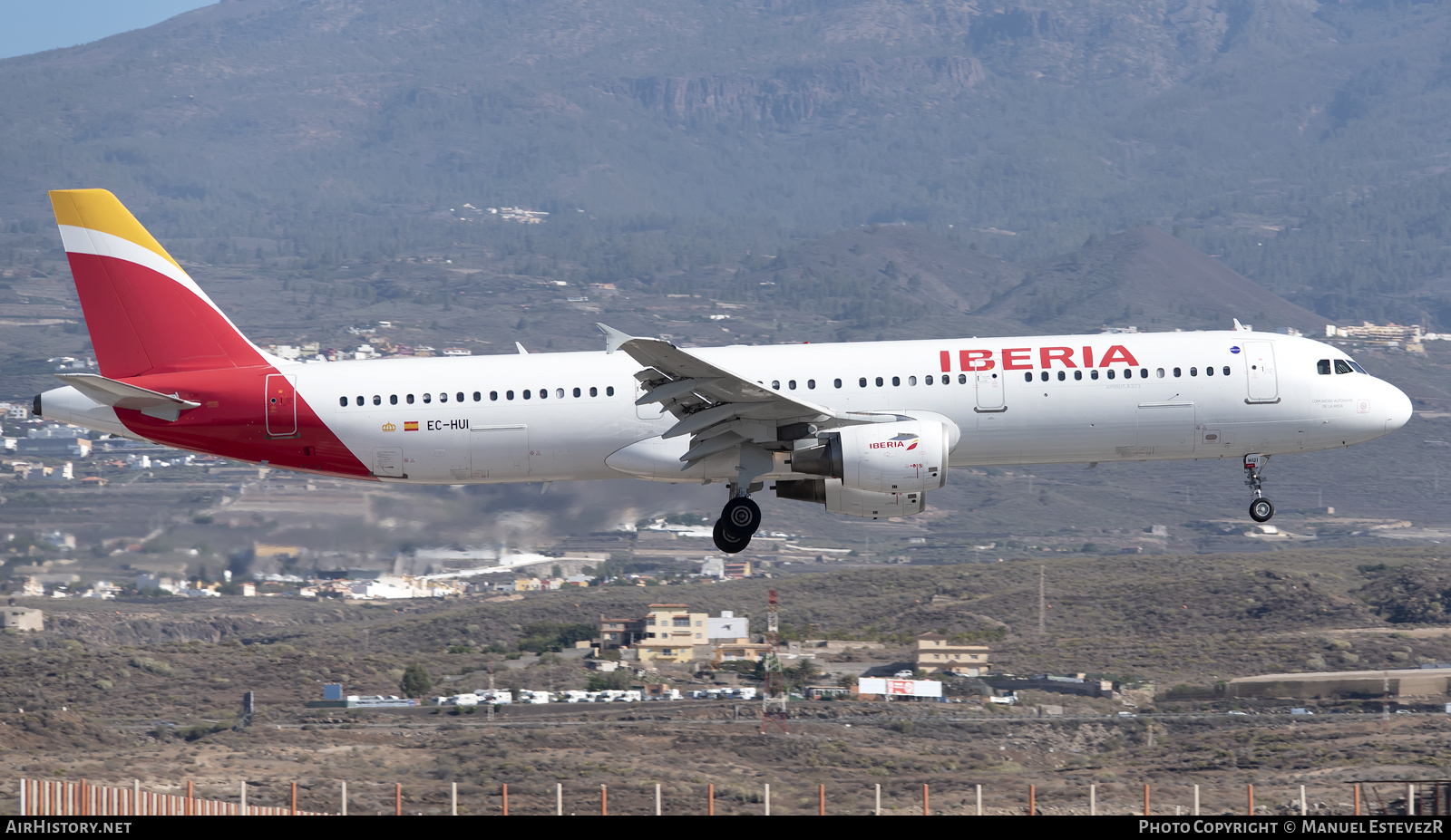 Aircraft Photo of EC-HUI | Airbus A321-212 | Iberia | AirHistory.net #270118